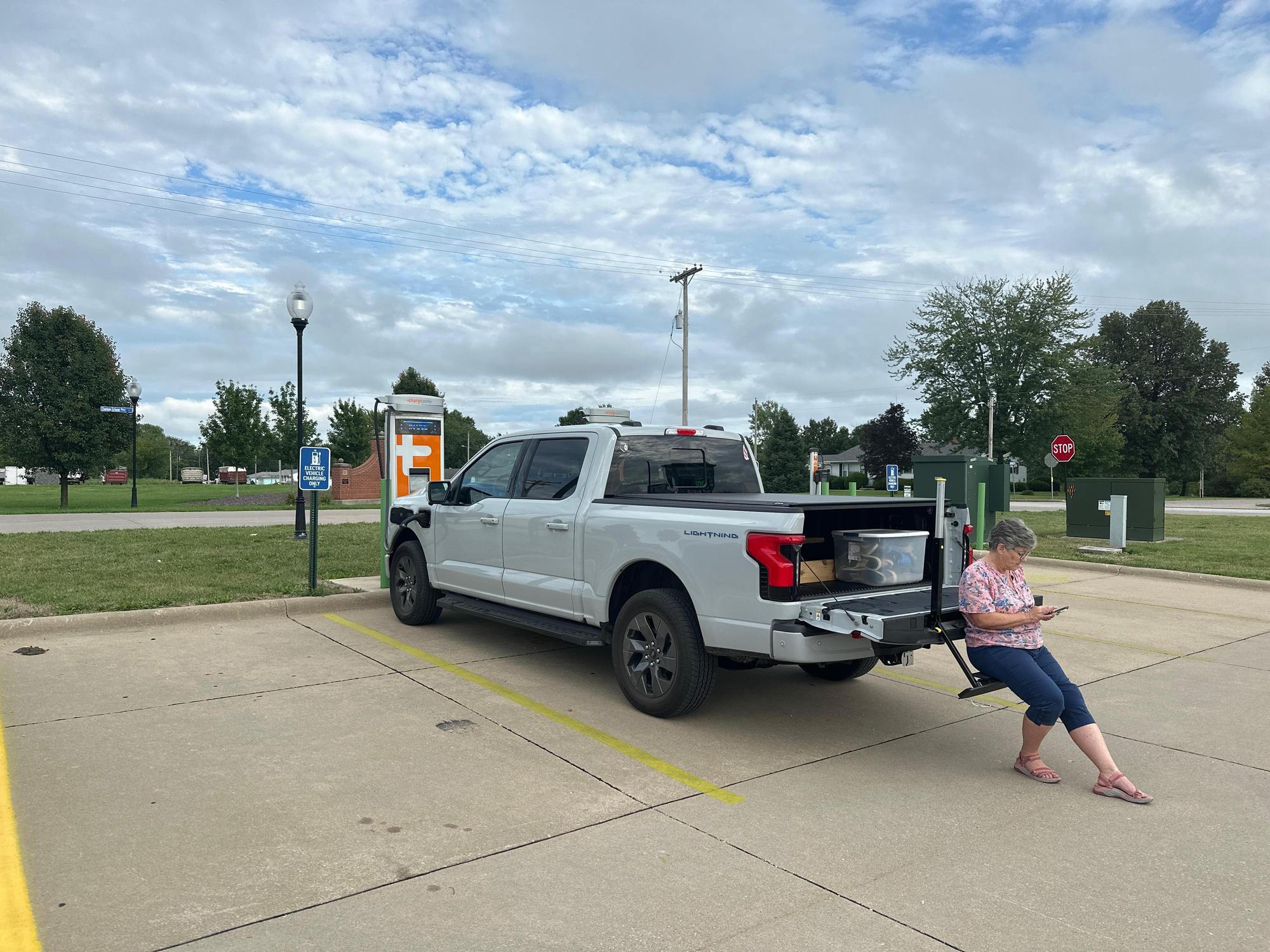 Ayerco Canton, MO EV Station