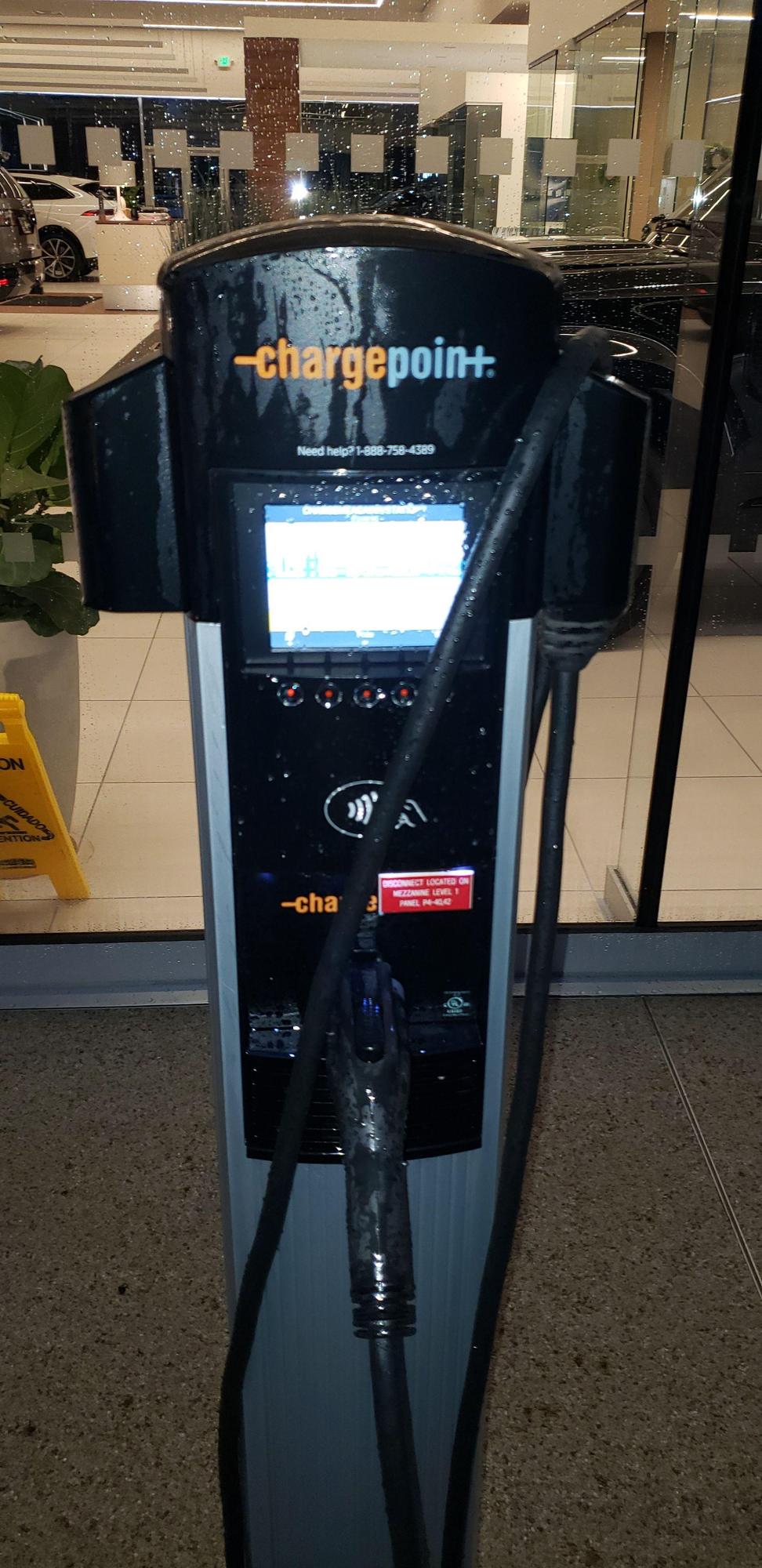 Jaguar/Land Rover of Akron Akron, OH EV Station