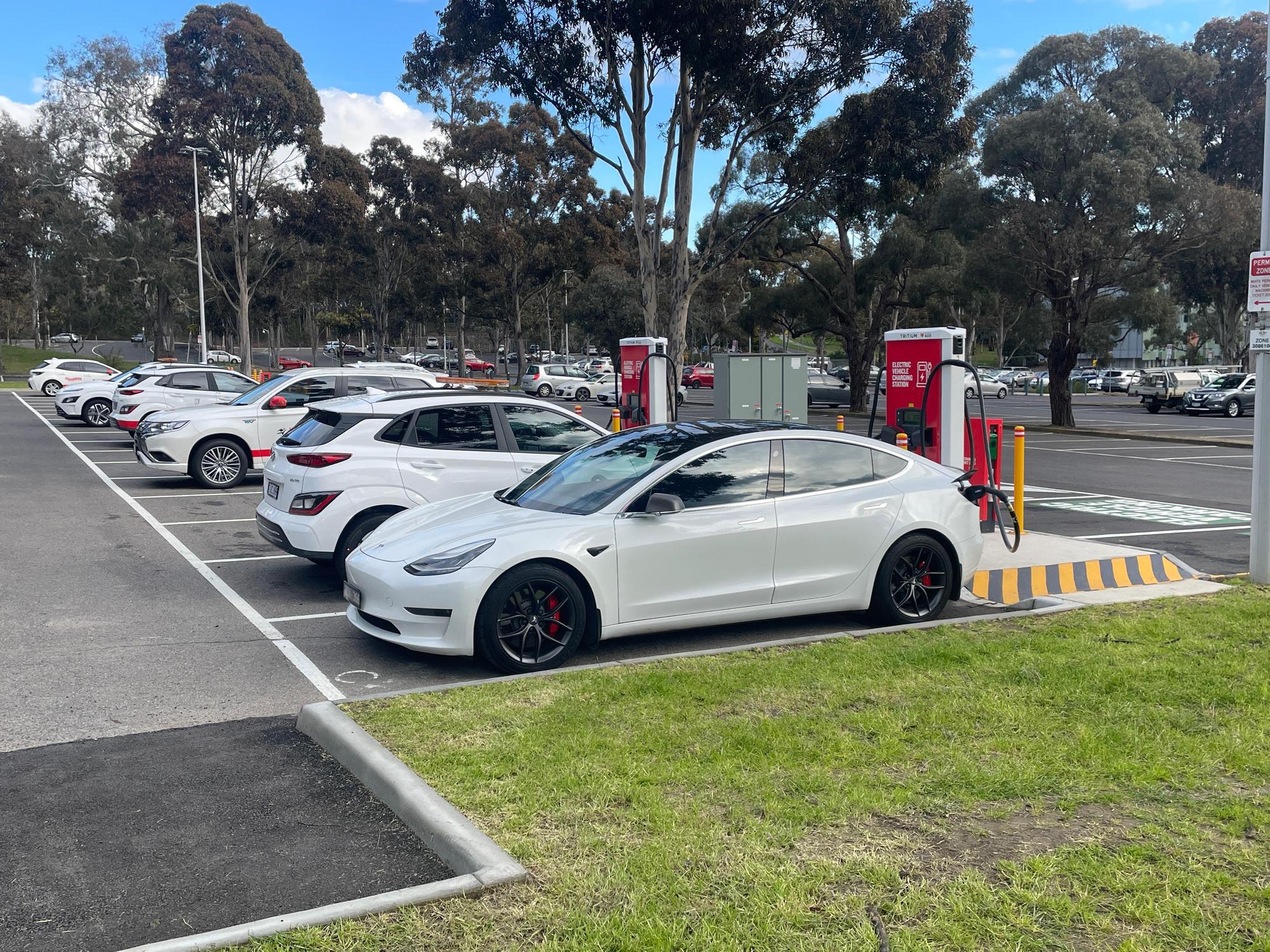 La Trobe University Bundoora Car Park 6 Bundoora, VIC EV Station