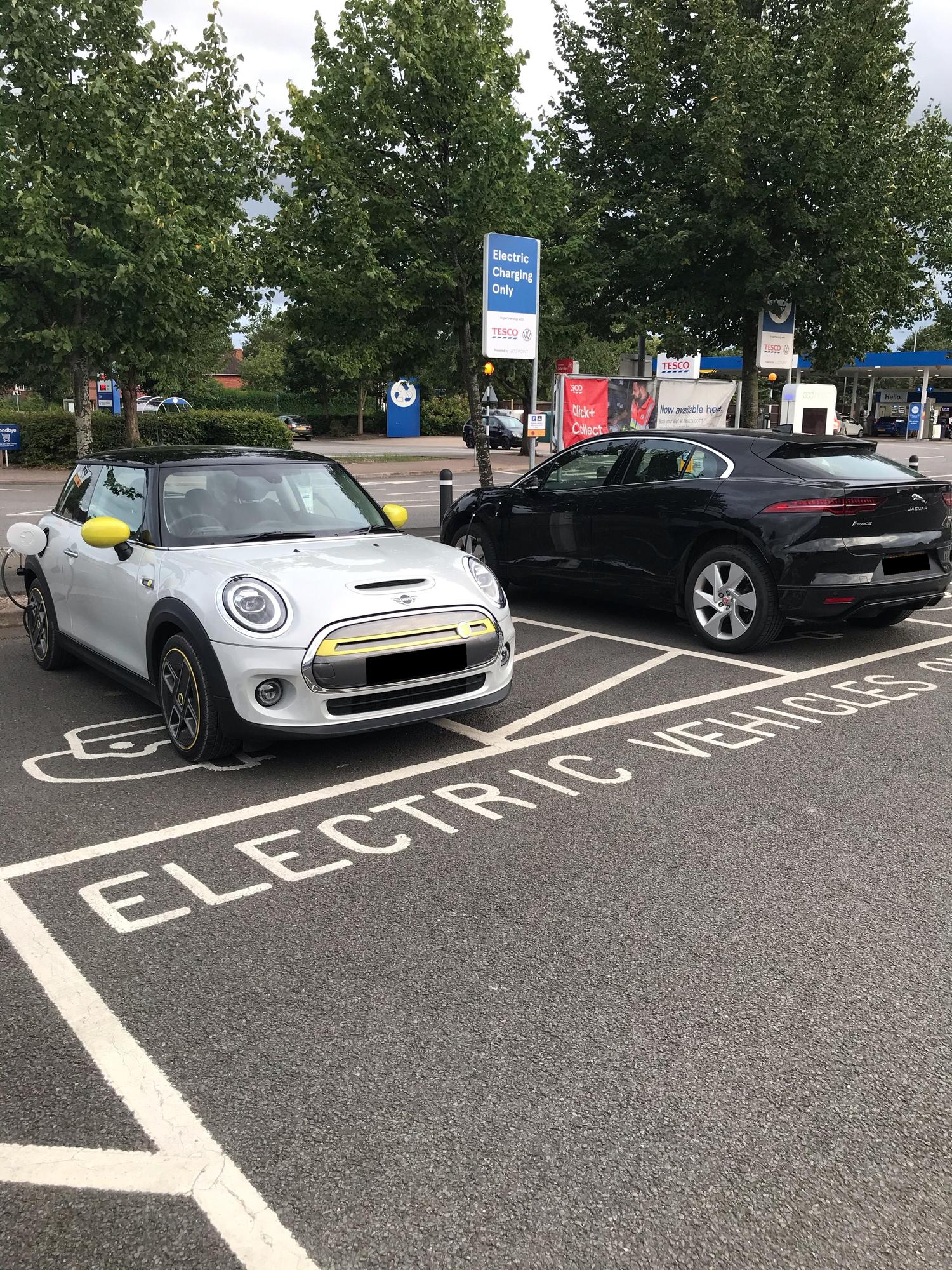 Tesco Loughborough Park Rd, Loughborough, LE11 2EX, United Kingdom EV Station