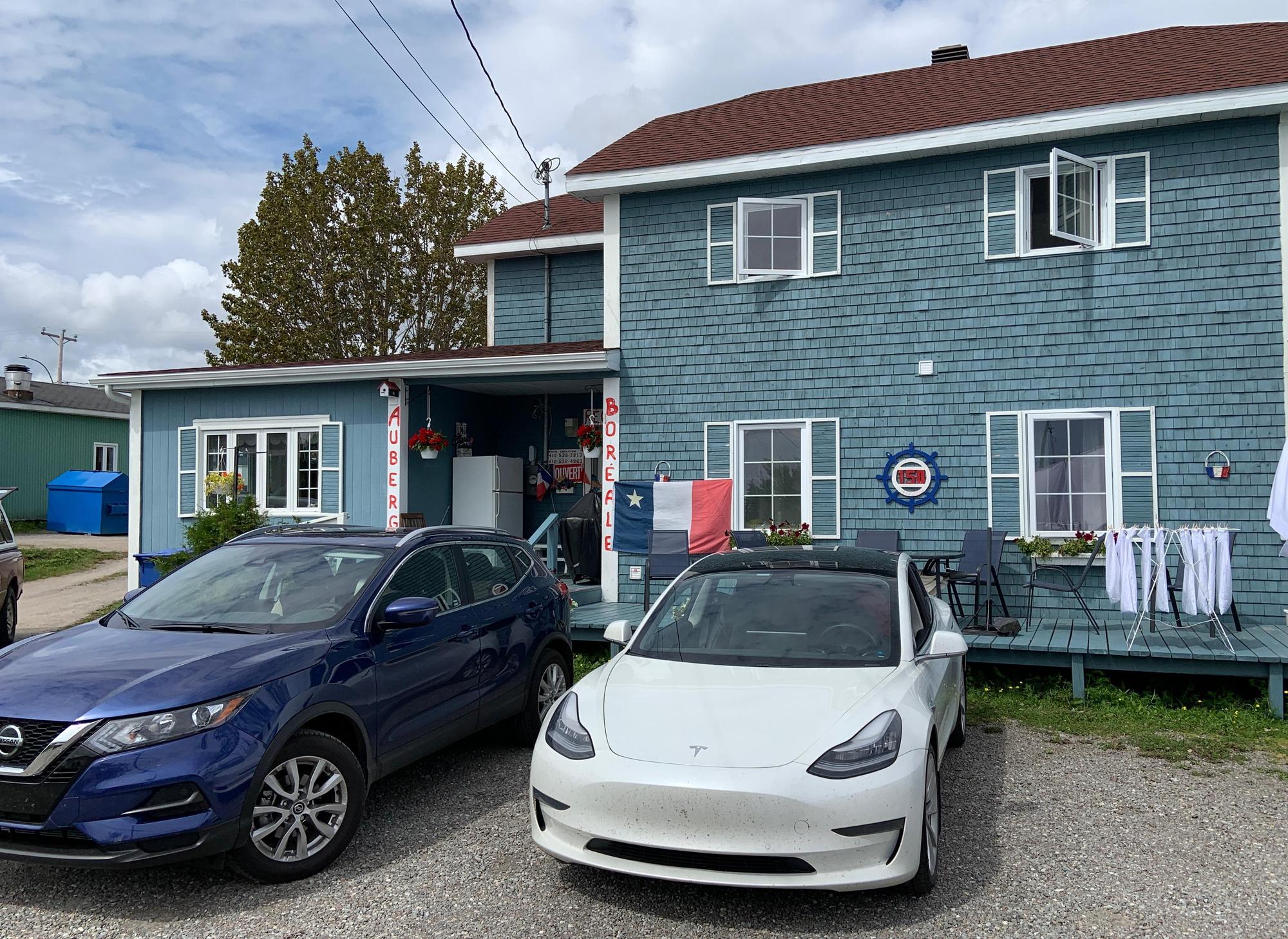Auberge boréale HavreSaintPierre, QC EV Station