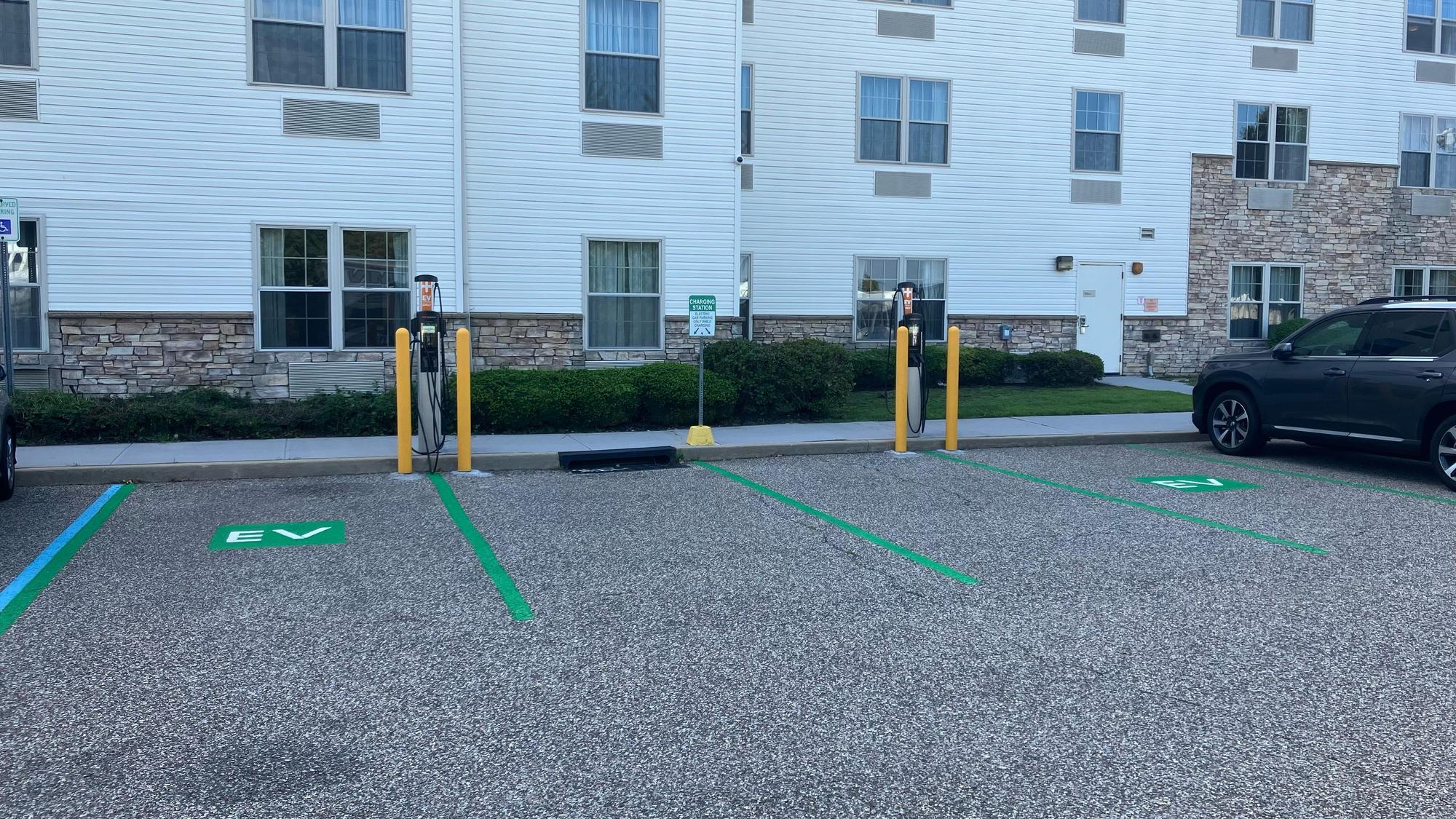 Marriott Towne Place Farmingdale Farmingdale, NY EV Station
