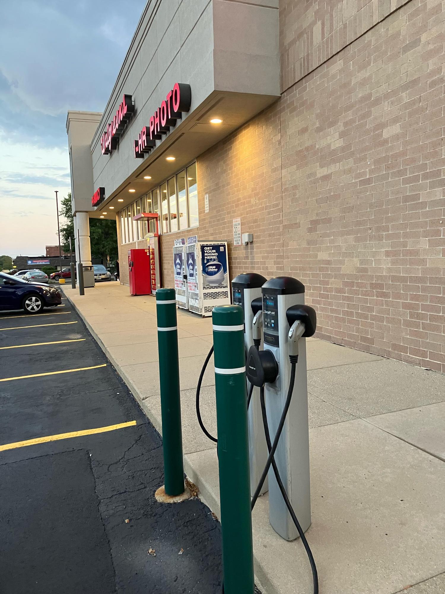 Walgreens ChargePoint Palatine, IL EV Station