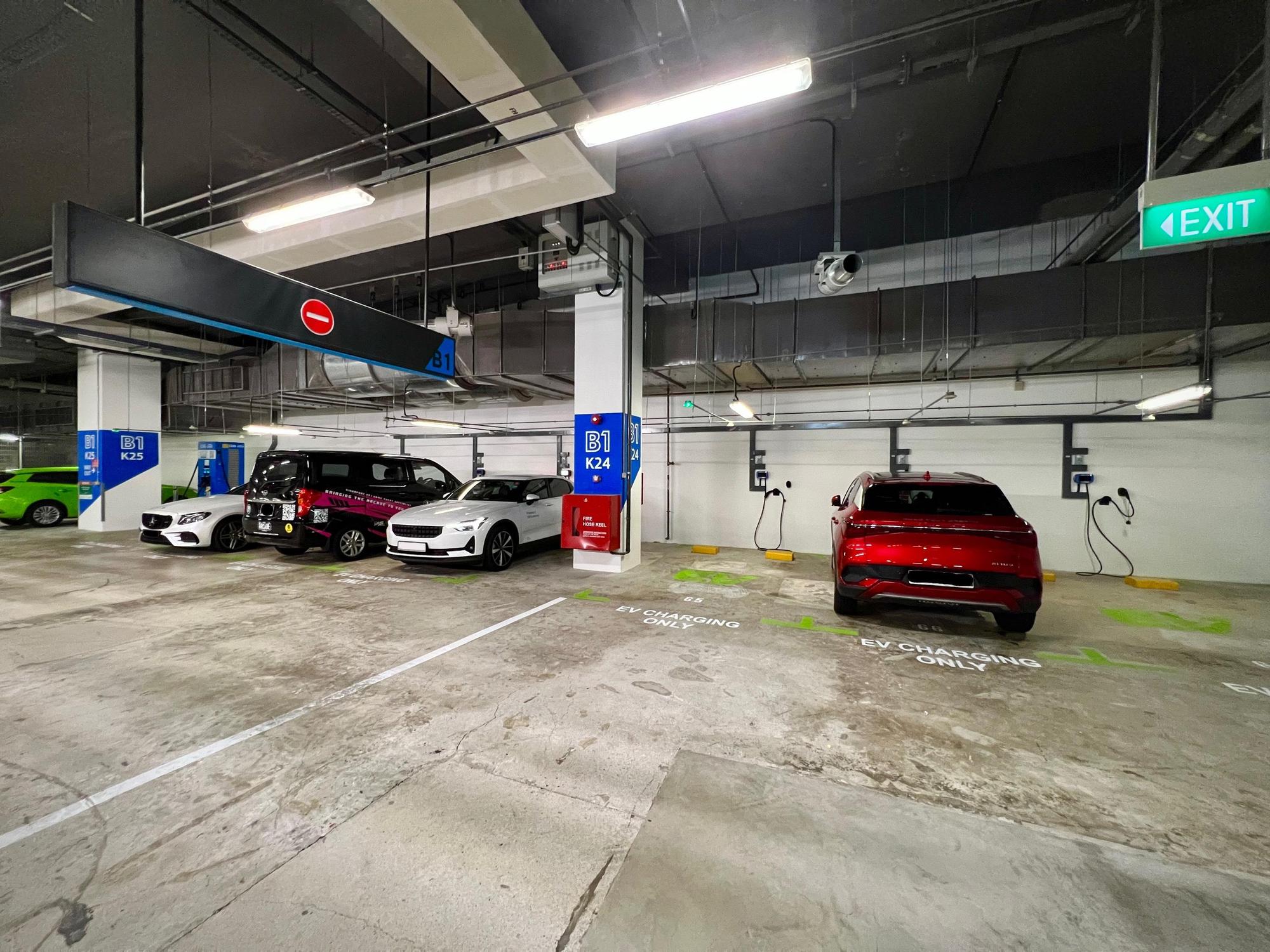 cdg-our-tampines-hub-2-25-tampines-street-82-singapore-528988-ev