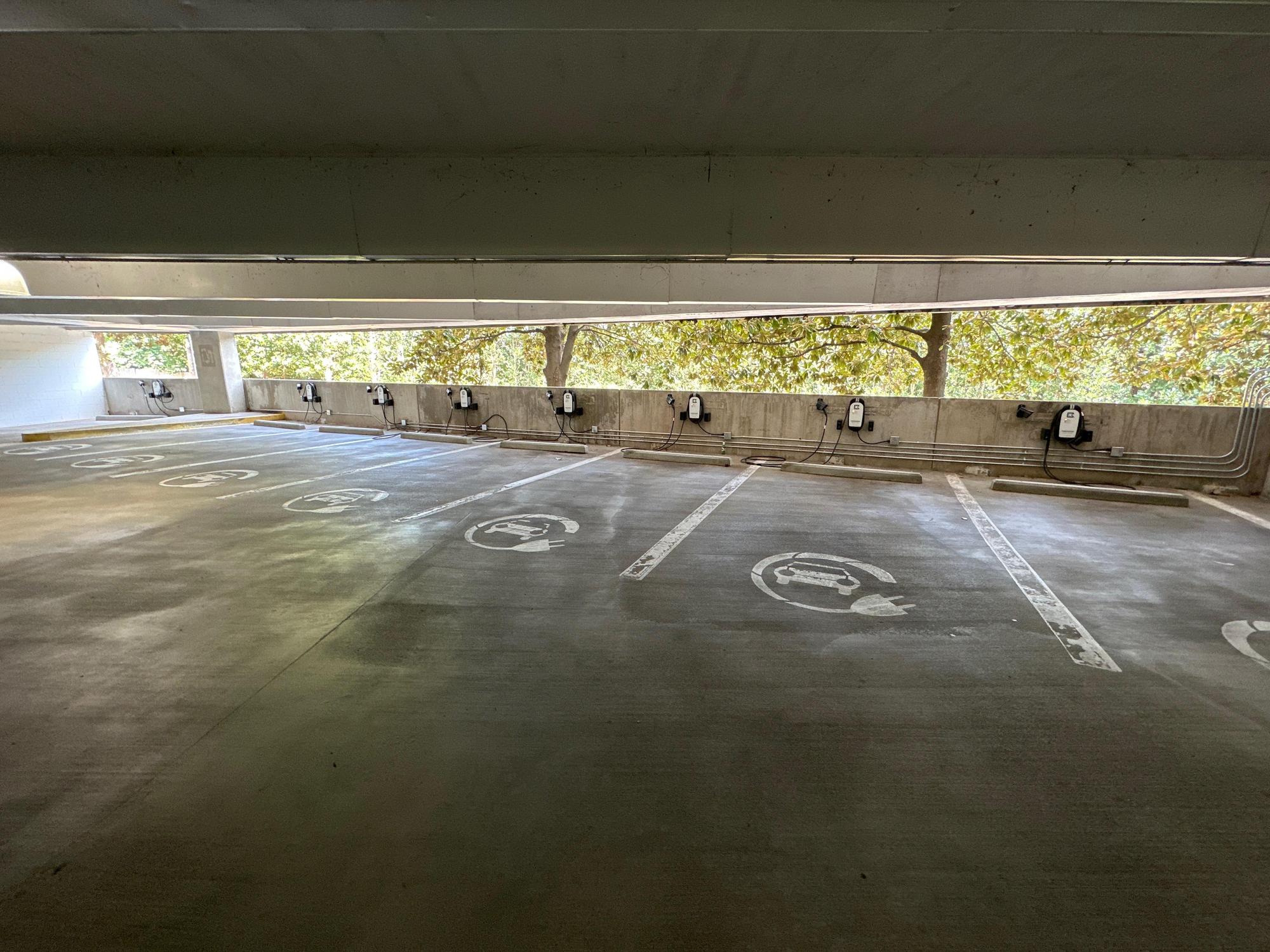 Braves Parking Lot 47 Atlanta, GA EV Station