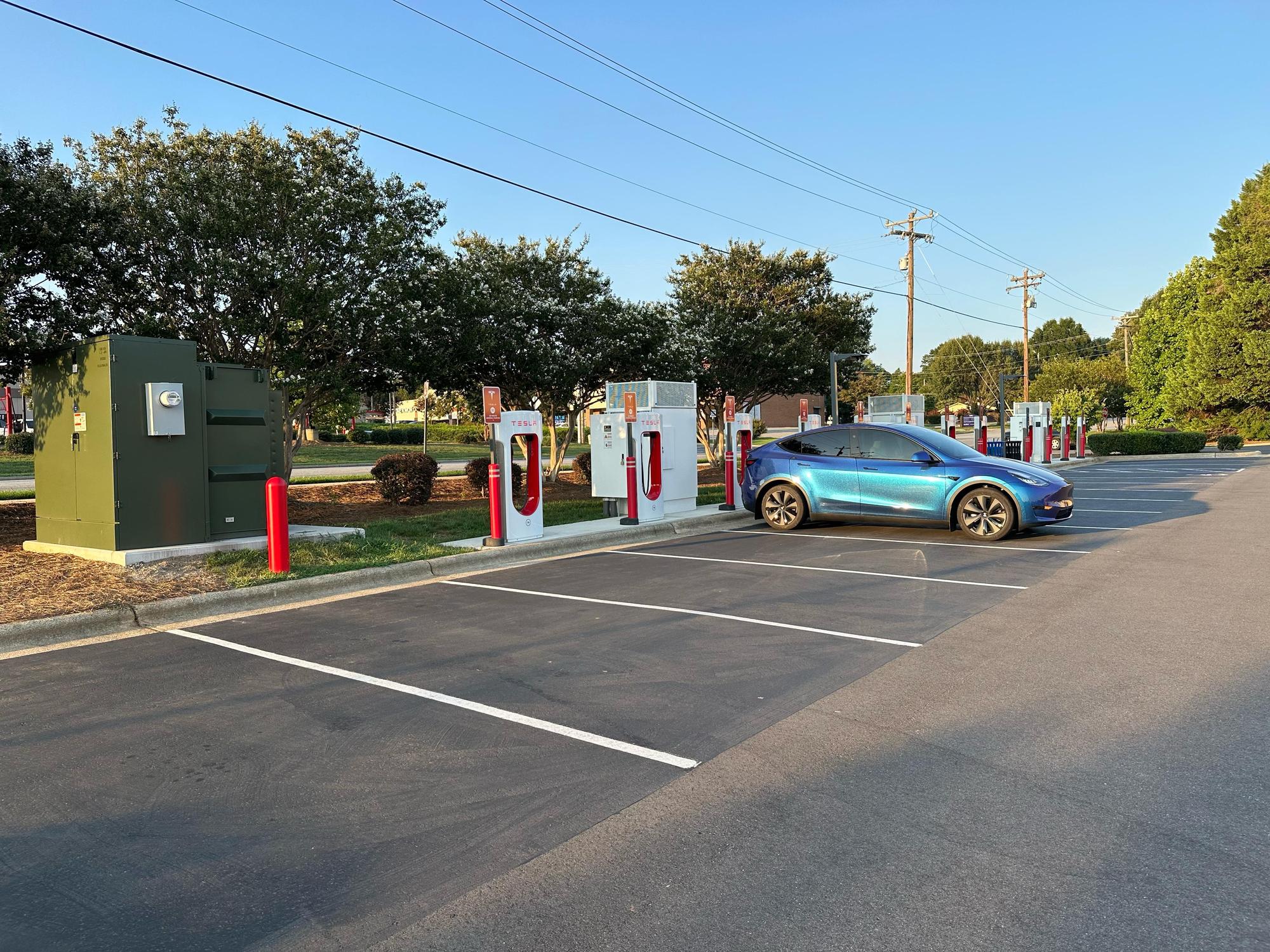 Lowes Foods of Clemmons Clemmons, NC EV Station
