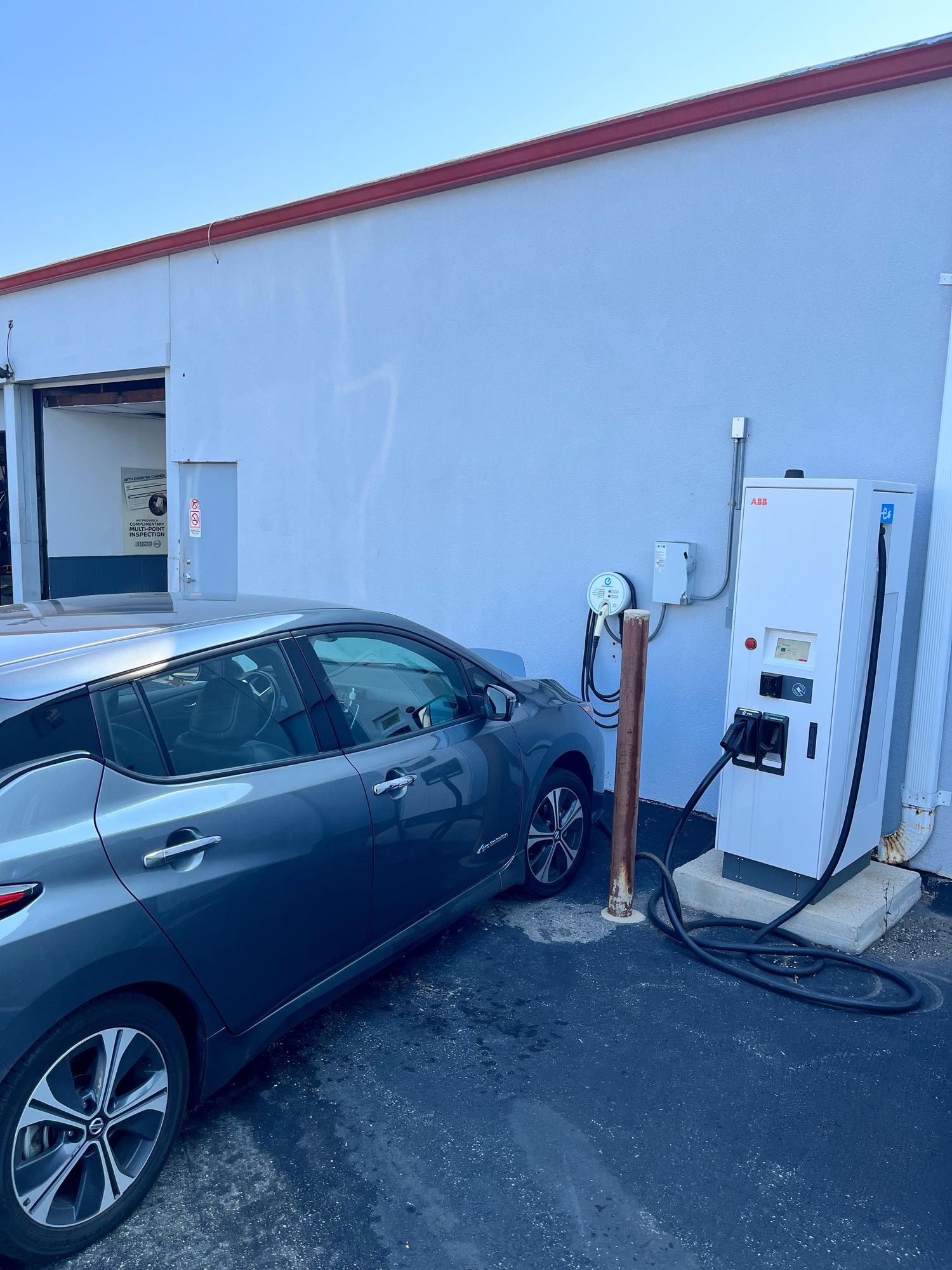 Glendale Nissan Glendale Heights, IL EV Station