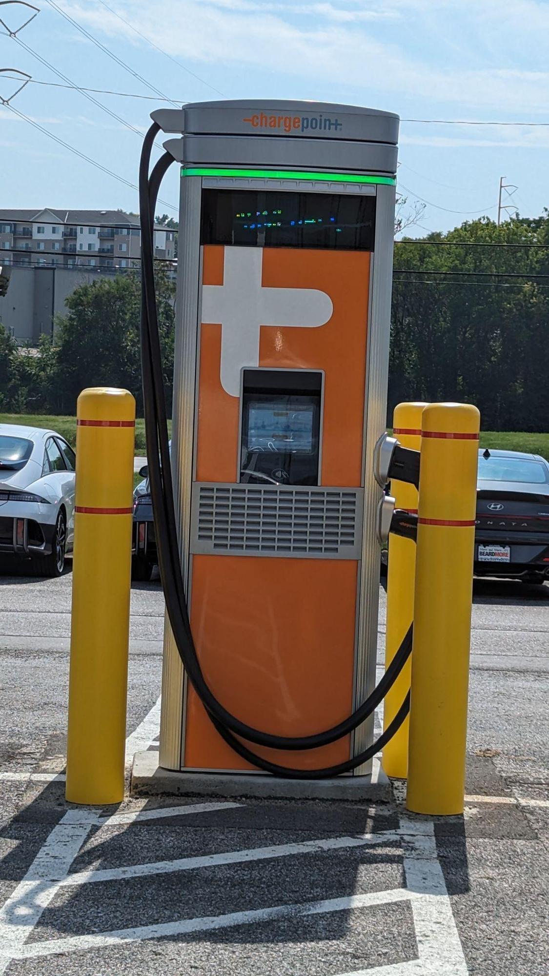 Beardmore Hyundai Bellevue, NE EV Station