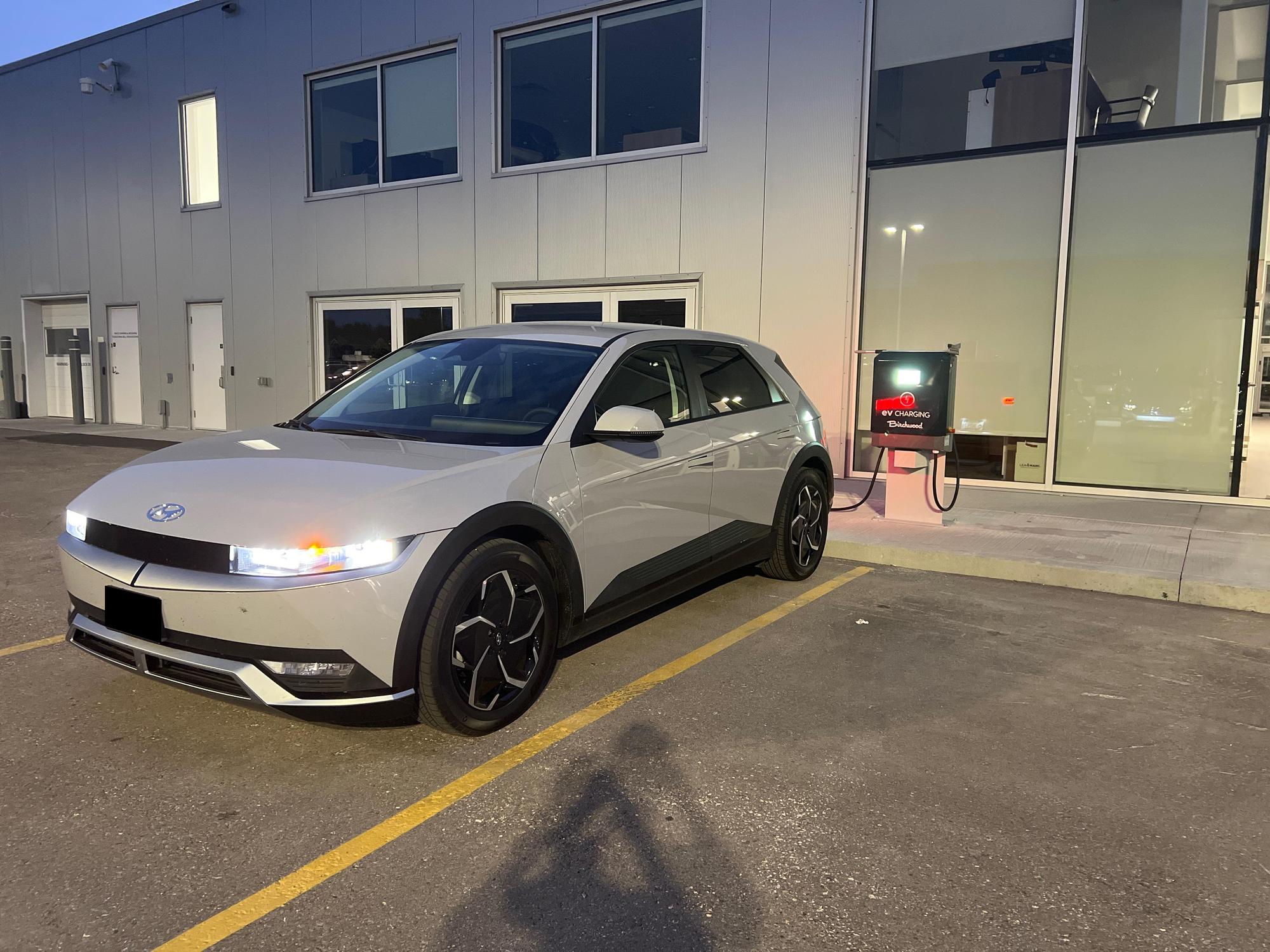 Birchwood Volkswagen Winnipeg, MB EV Station
