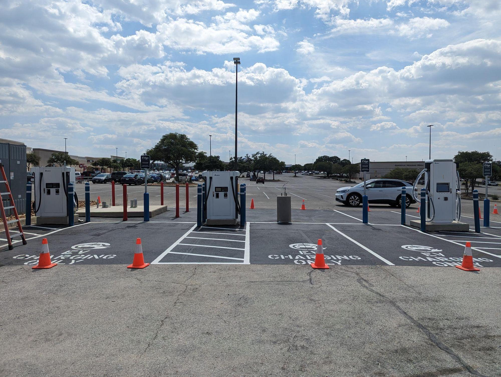 Target San Antonio San Antonio, TX EV Station