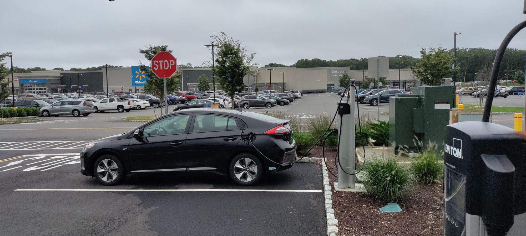 Yaphank Retail Yaphank, NY EV Station