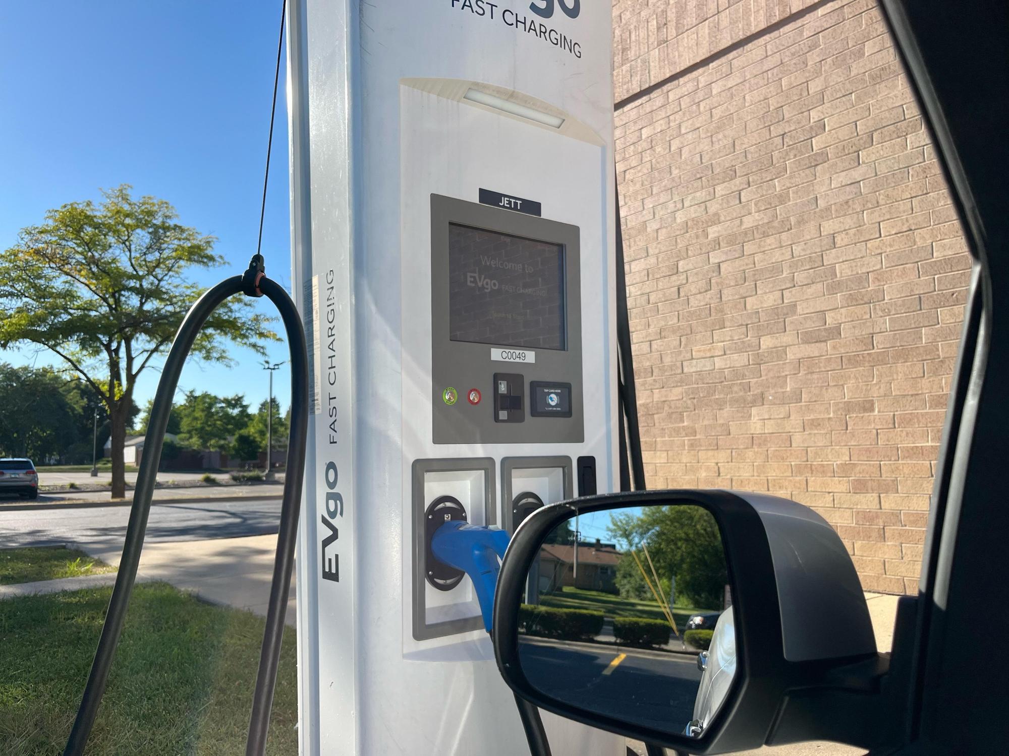 Walgreens Palatine, IL EV Station