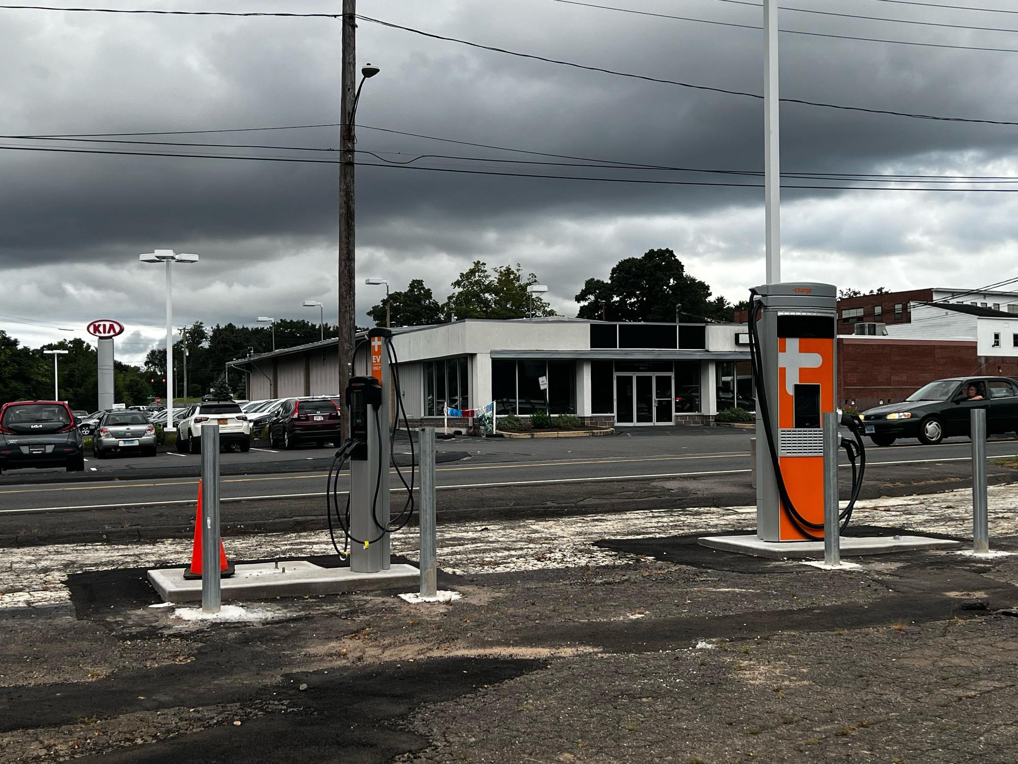 Crowley Kia/Chrysler Bristol, CT EV Station