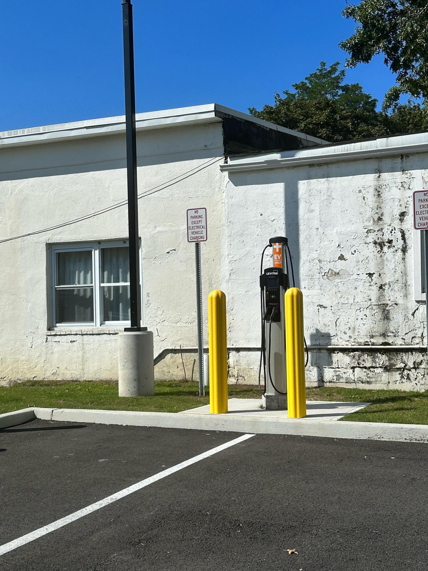 Mastics Moriches Shirley Community Library, Mastic Beach Branch