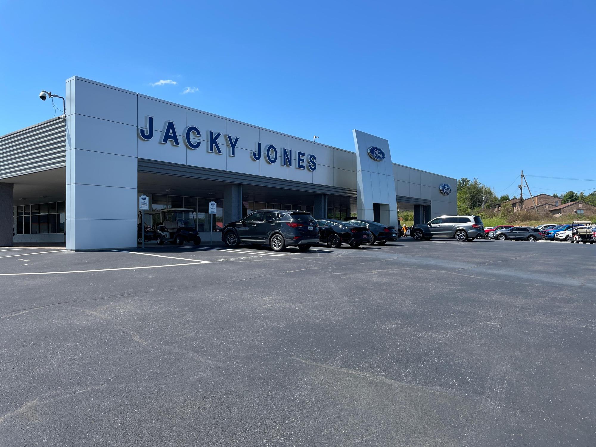 Jacky Jones Ford Lincoln Sweetwater, TN EV Station