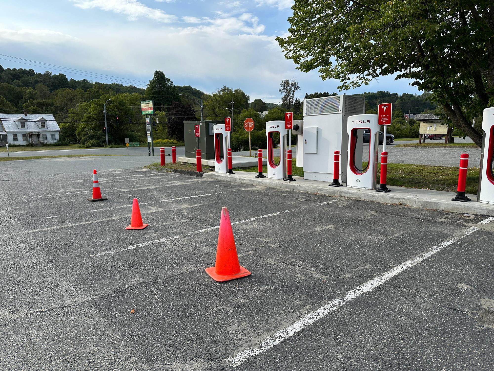 Green Mountain Mall St Johnsbury, VT EV Station