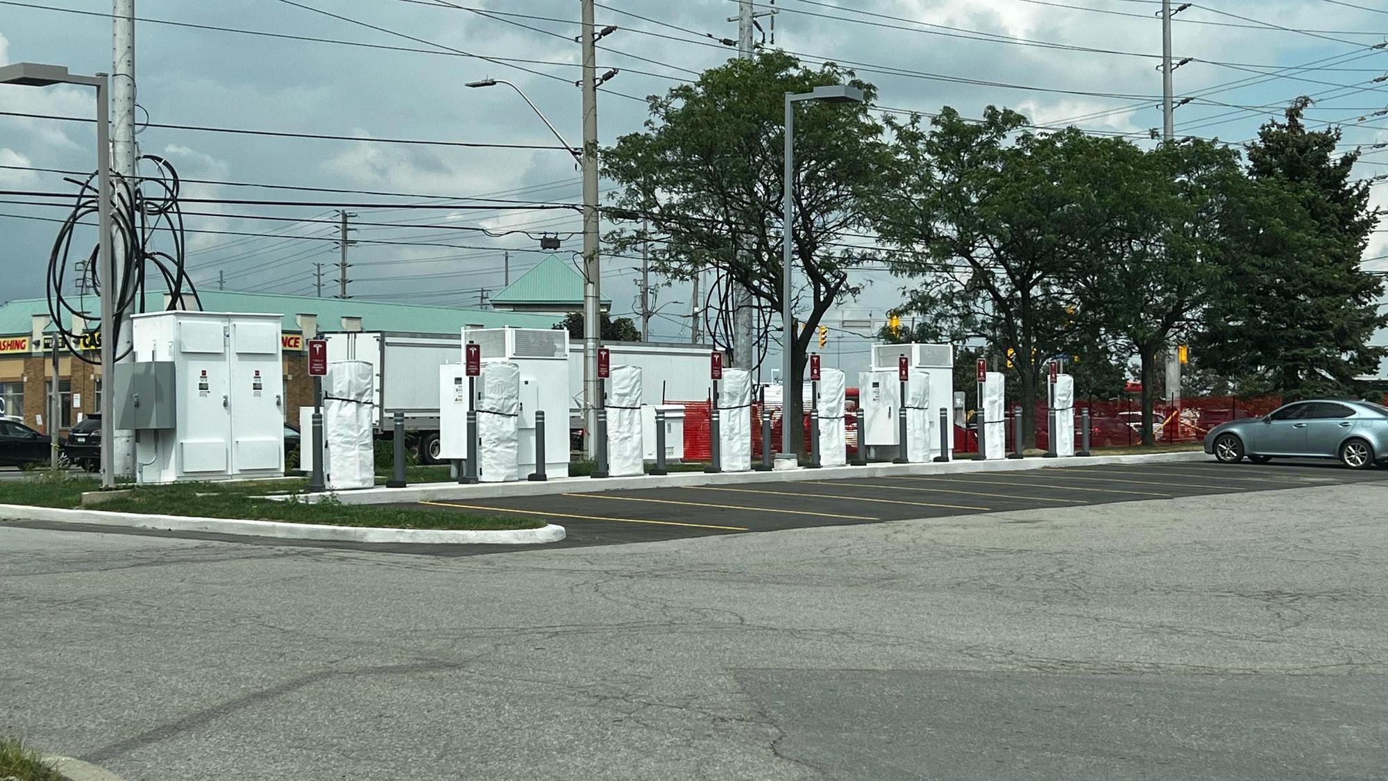 esso-coming-soon-mississauga-on-ev-station