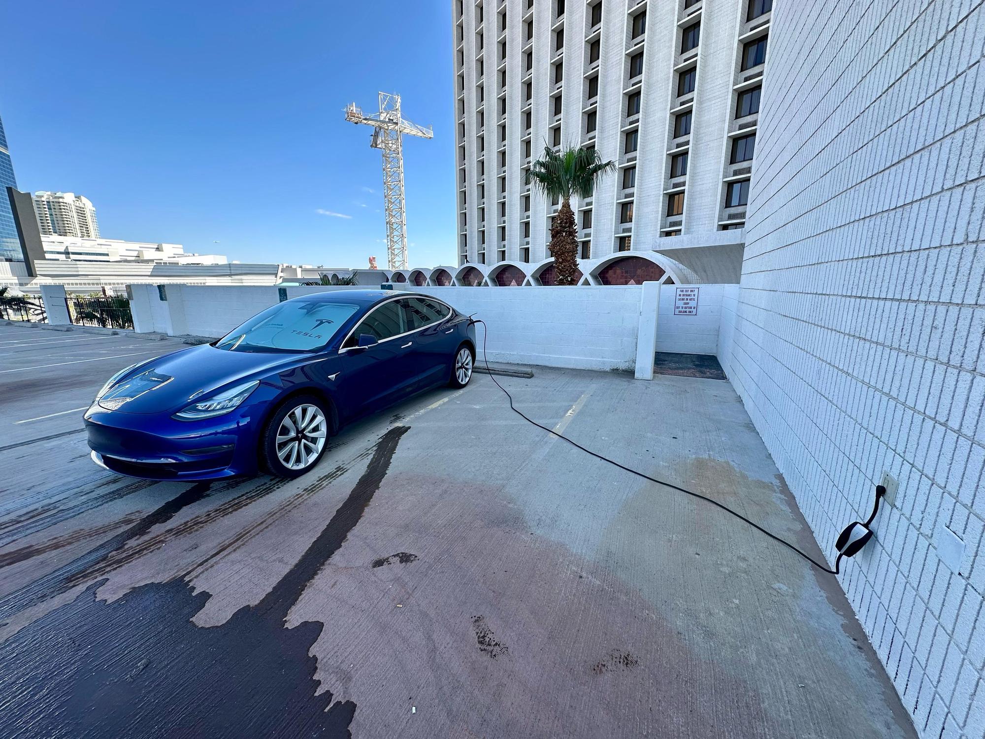 Circus Circus Skyrise Parking Garage Las Vegas, NV EV Station