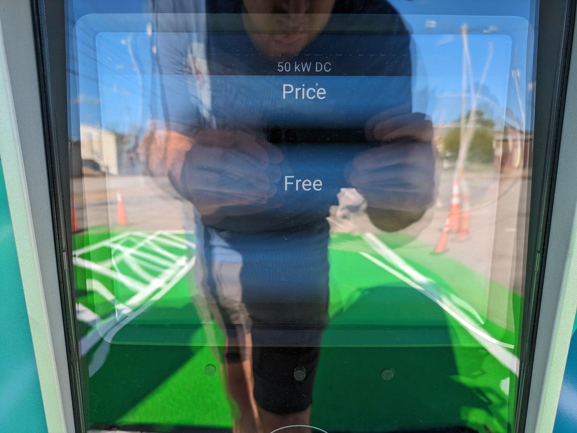 109 S Fentress St Parking Lot Paris, TN EV Station