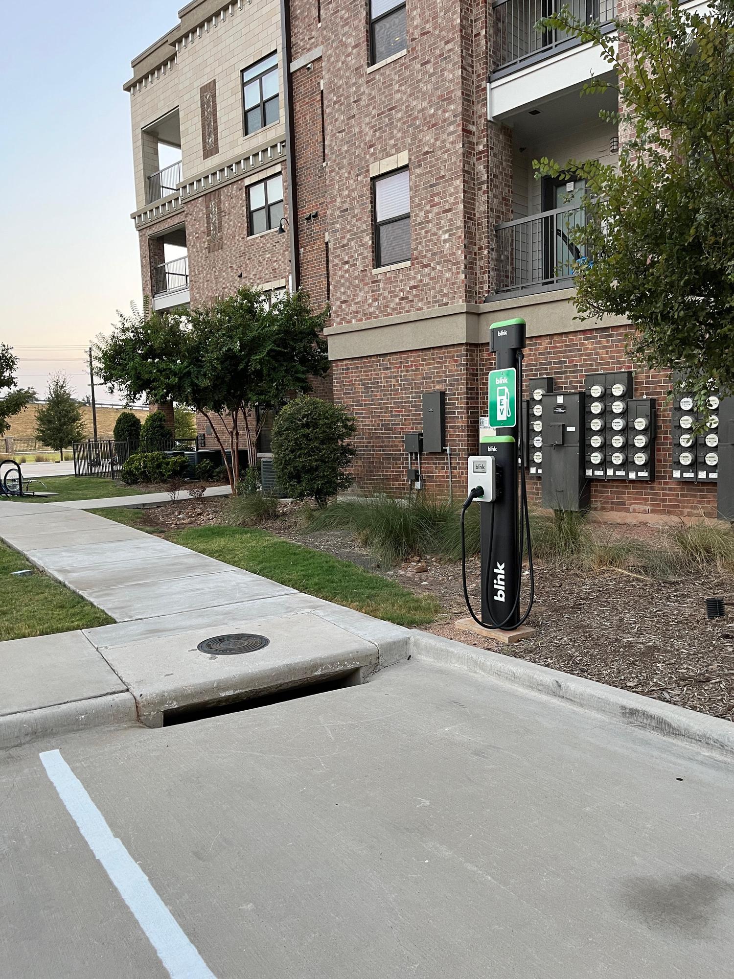 Vale Frisco Apartments Frisco, TX EV Station