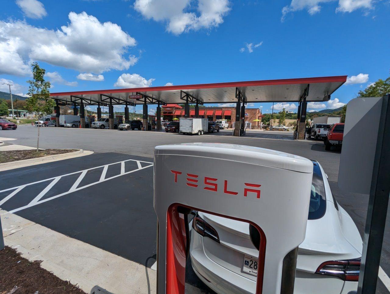 Sheetz Roanoke, VA EV Station