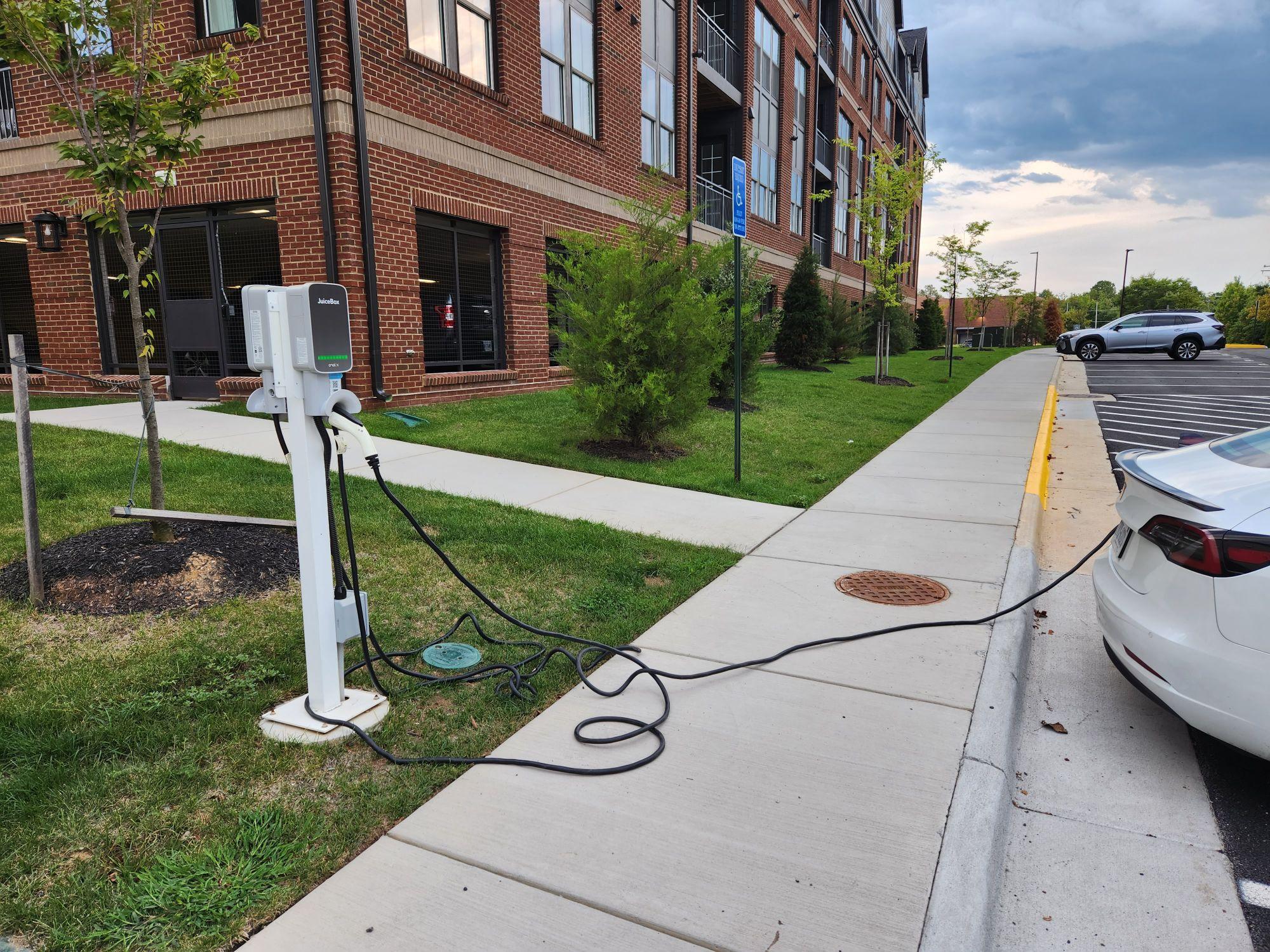 Pender Oaks Fairfax, VA EV Station