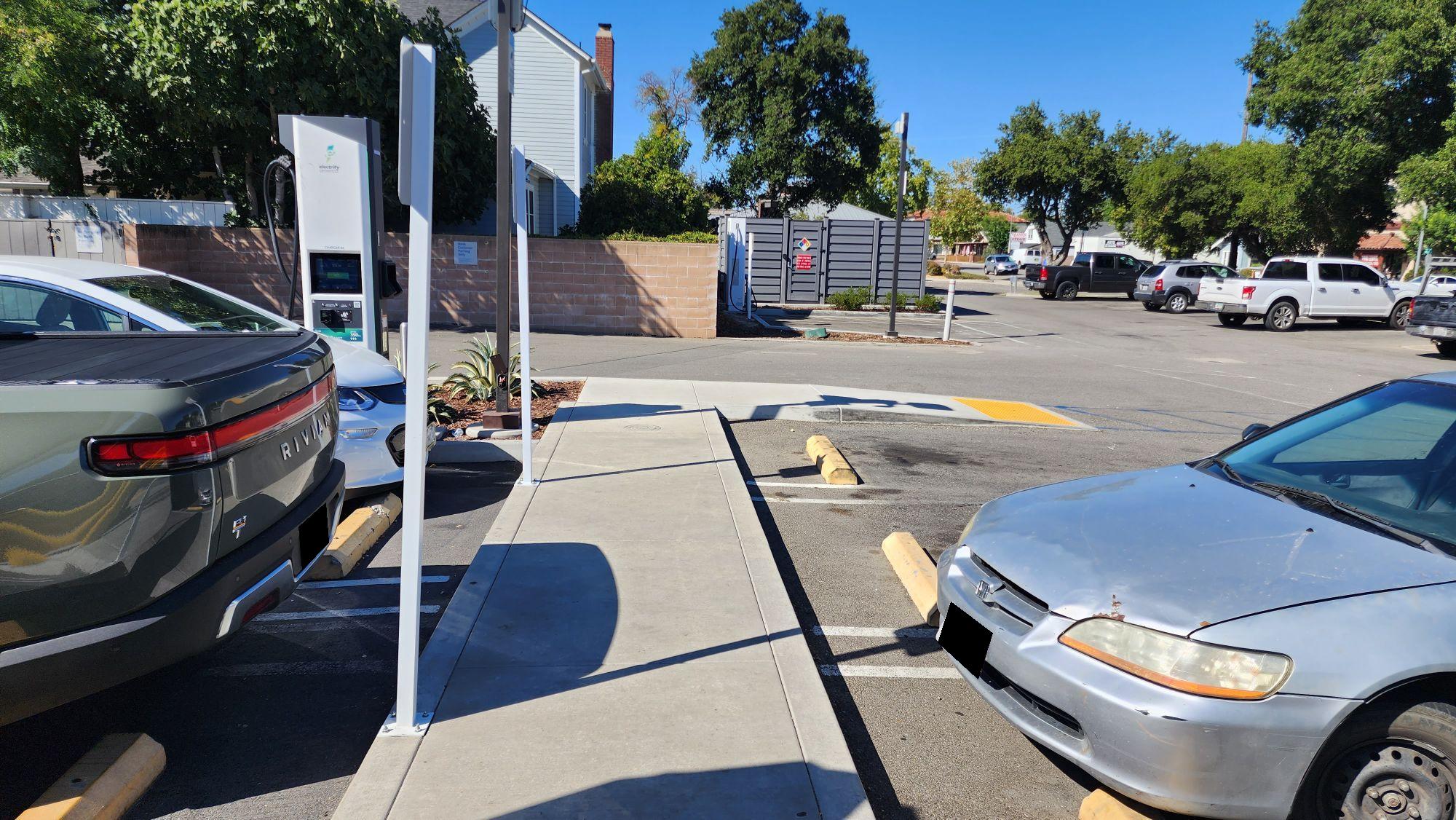 Paso Robles Bank of America Paso Robles, CA EV Station