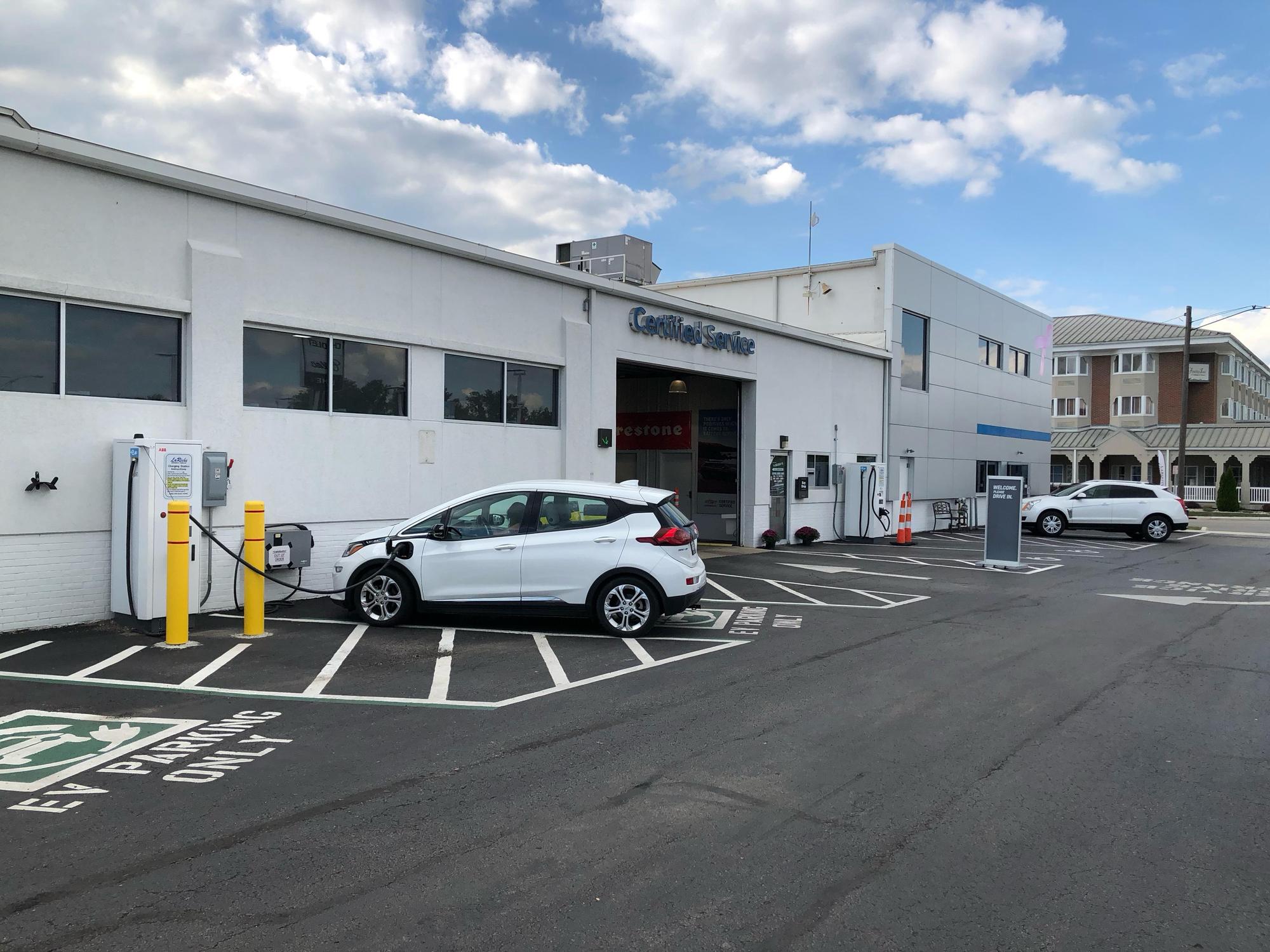 LaRiche Chevrolet Findlay, OH EV Station