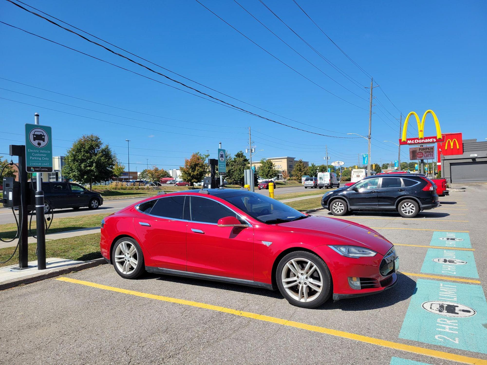Whitby Mall Whitby, ON EV Station