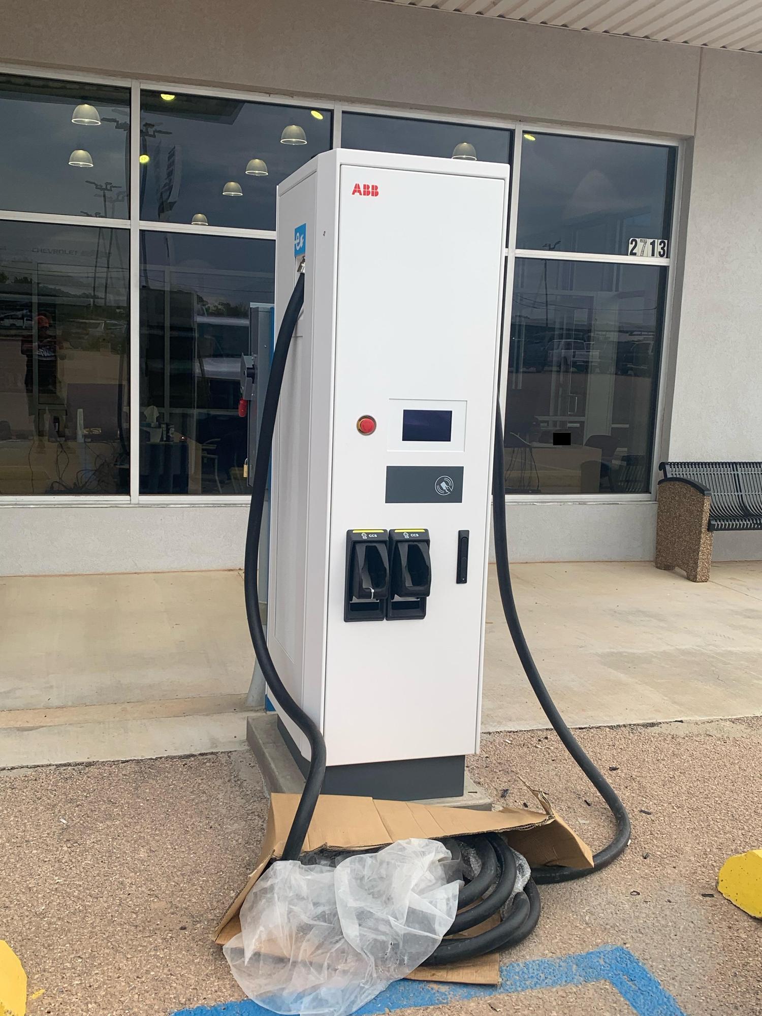 Mitch Hall Chevrolet Lamesa, TX EV Station