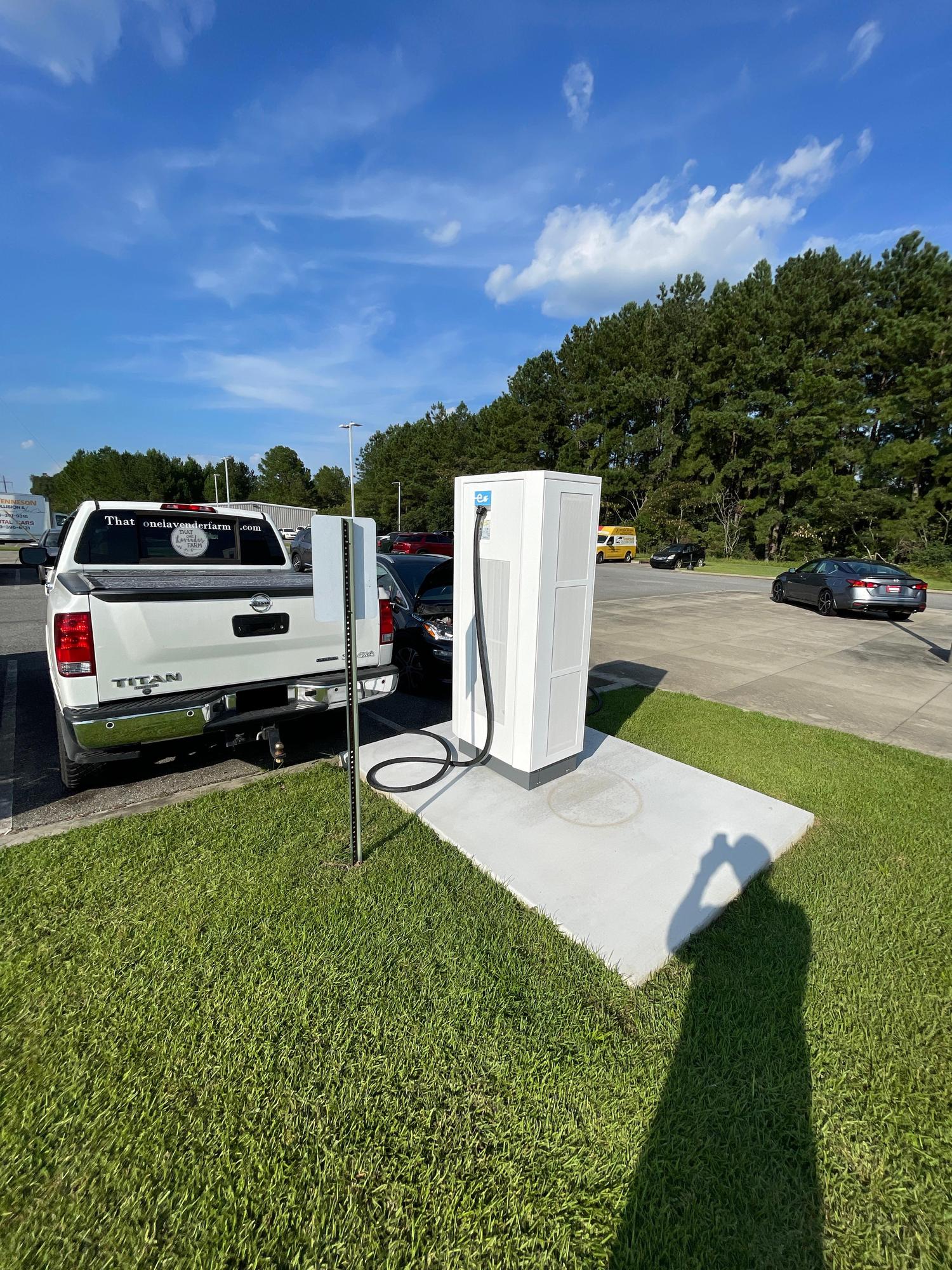 Tenneson Nissan Tifton, GA EV Station