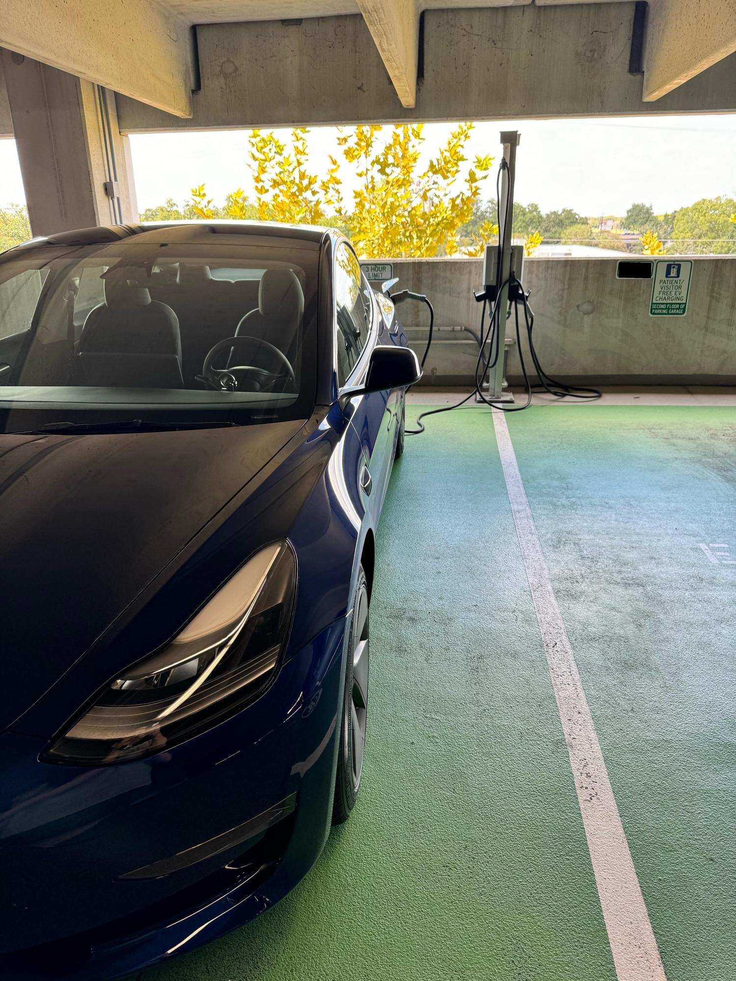 UTMB Health Clear Lake Campus Hospital | Webster, TX | EV Station