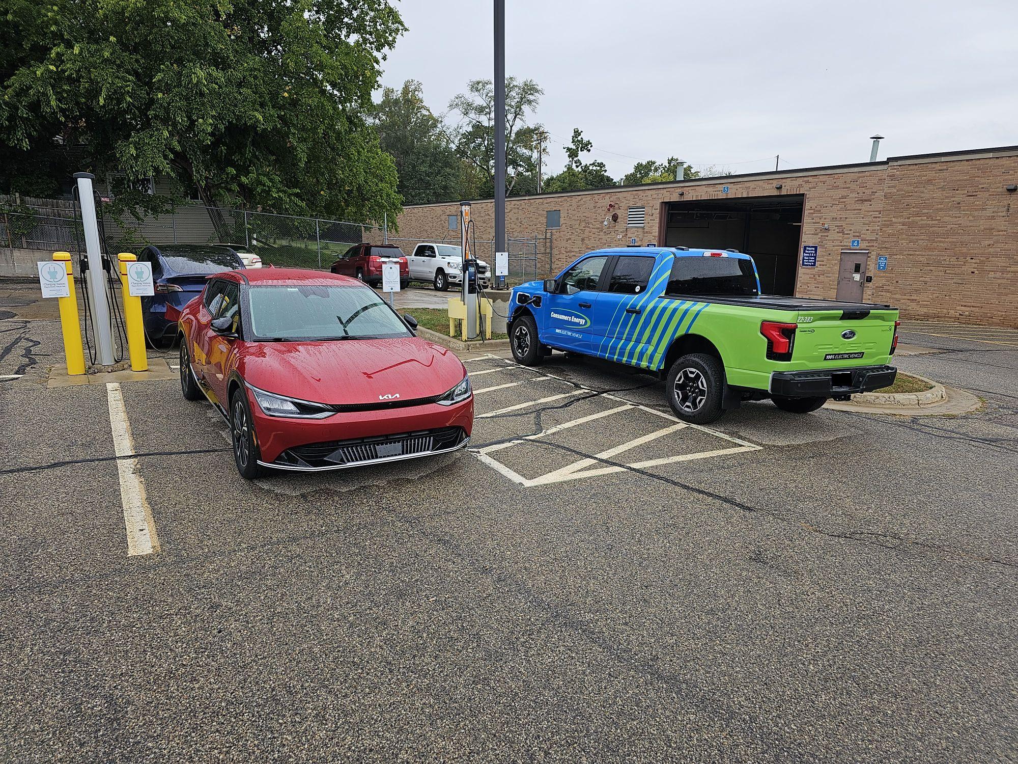 Consumers Energy Lansing, MI EV Station