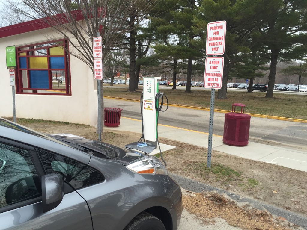 Rhode Island College Parking Lot D Providence, RI EV Station