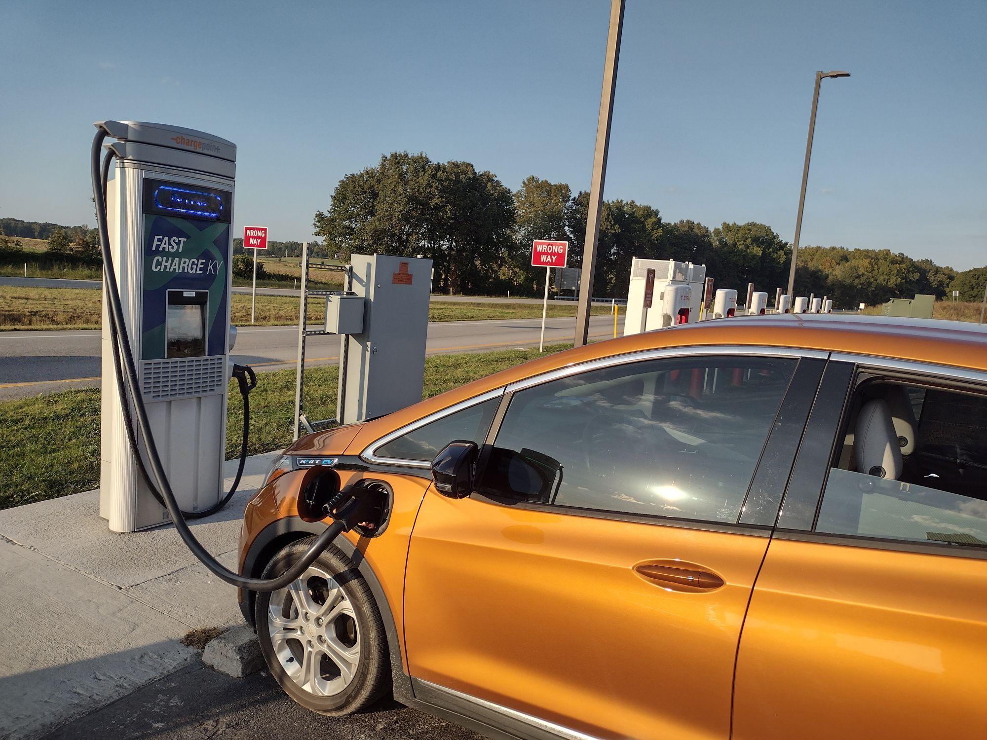 Beaver Dam Rest Stop Huck’s Service Plaza Beaver Dam, KY EV Station
