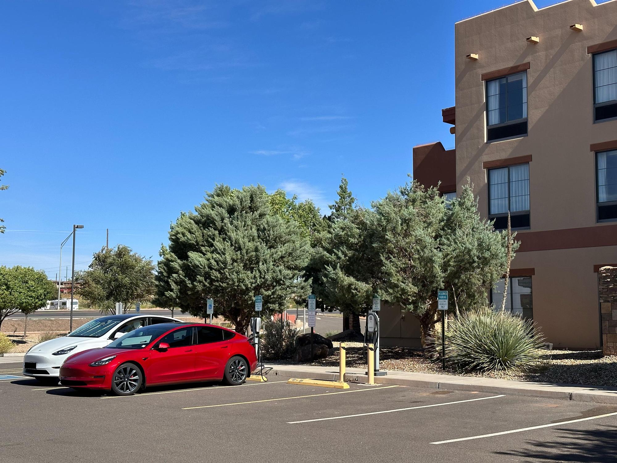 Moenkopi Legacy Inn & Suites Tuba City, AZ EV Station