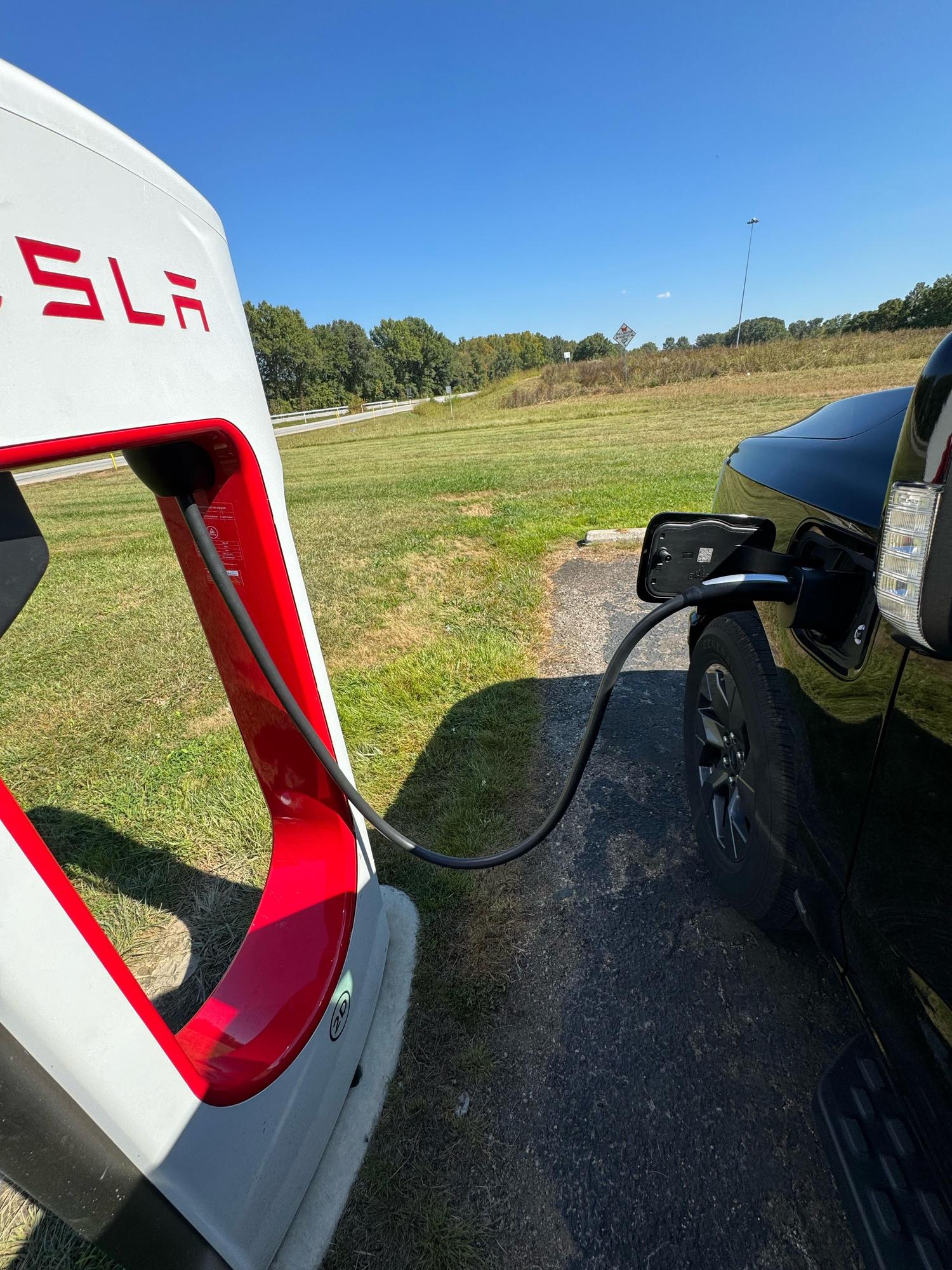 Beaver Dam Rest Stop Huck’s Service Plaza Beaver Dam, KY EV Station