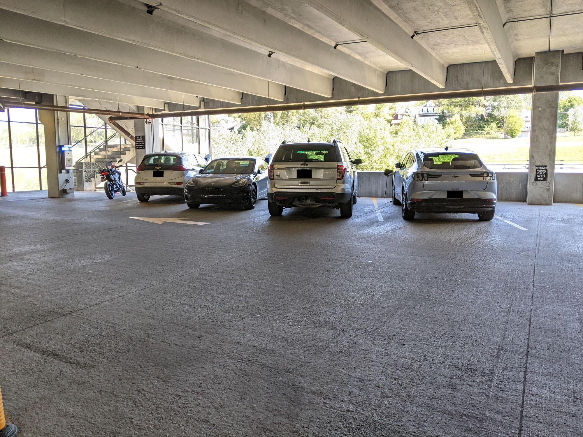 University of Kansas Medical Center - P5 Garage | Kansas City, KS | EV ...