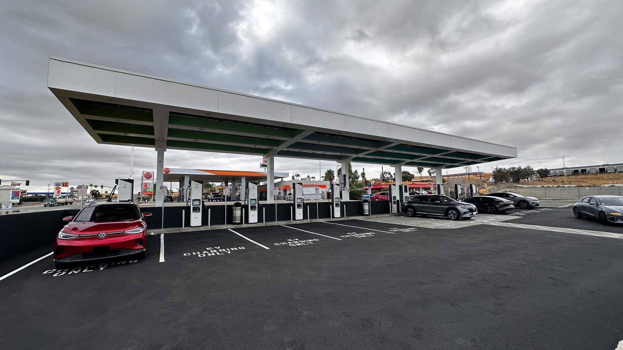 Chalios Mexican Restaurant Kettleman City, CA EV Station