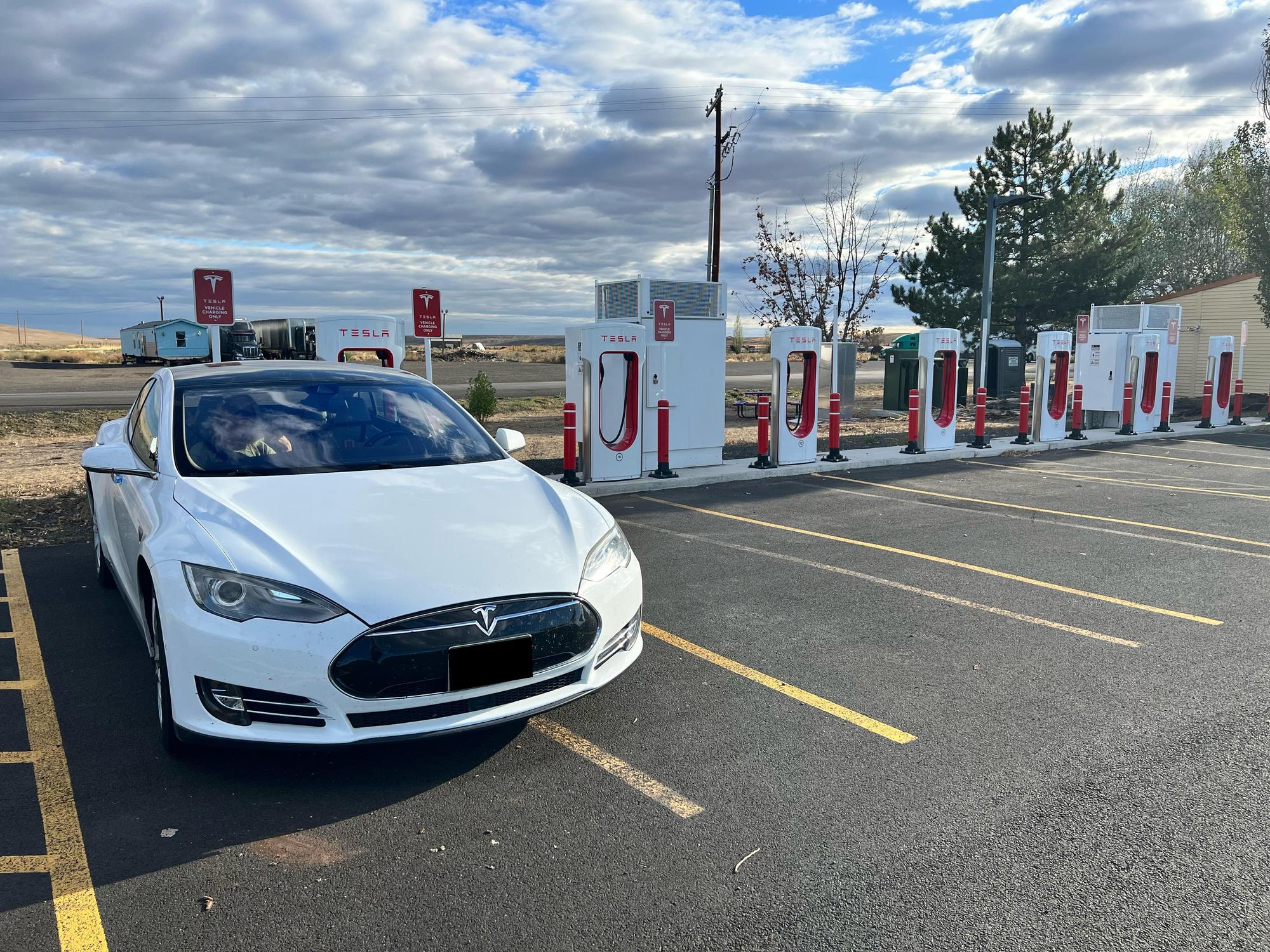 Big B Truck Stop Sprague, WA EV Station