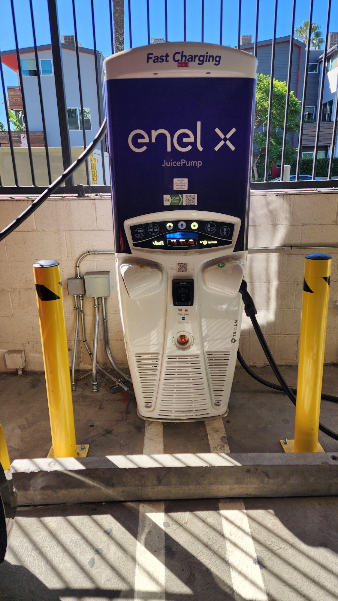 Sprouts Farmers Market Los Angeles, CA EV Station