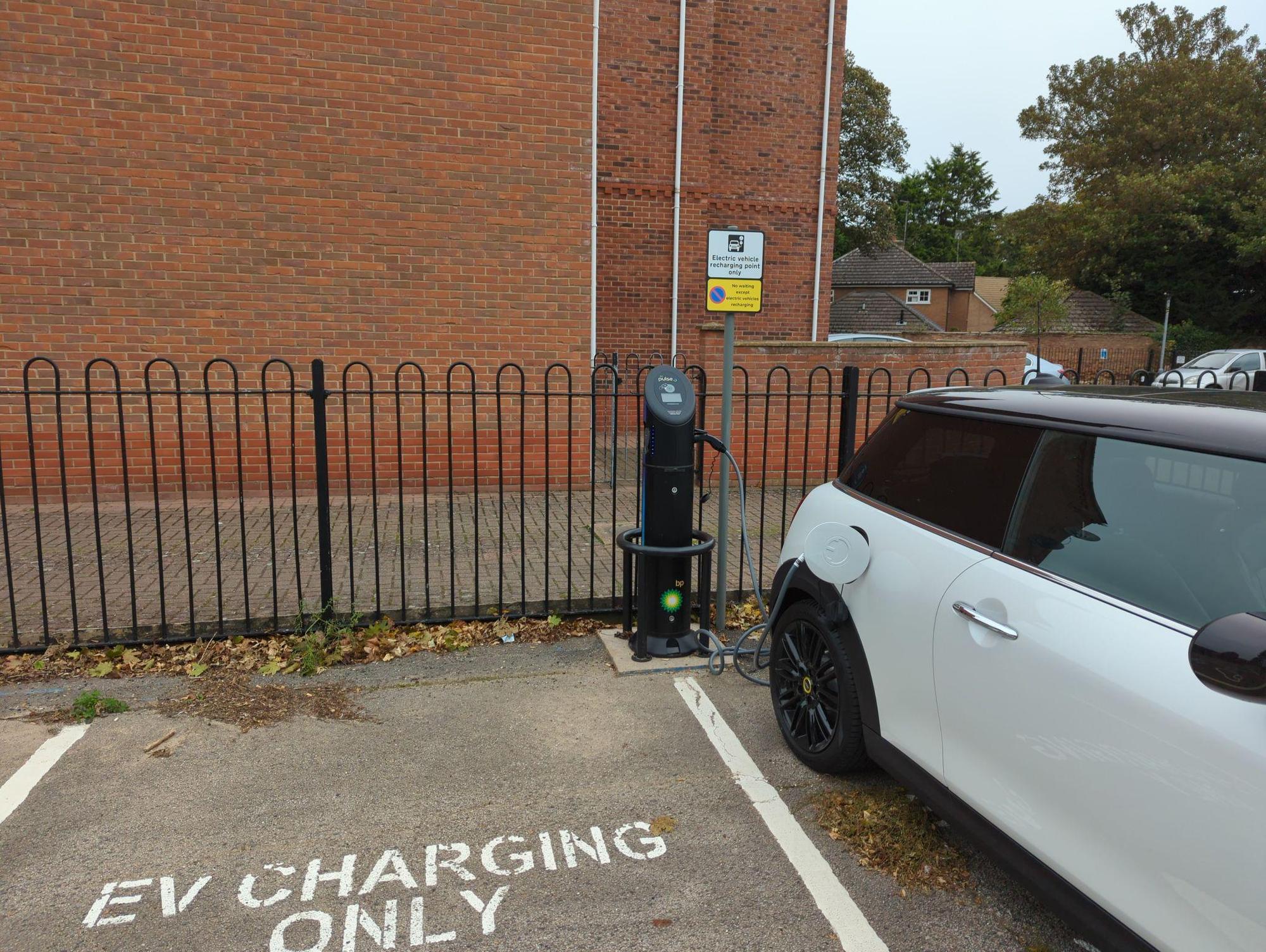 Holland Rd Car Park Holland Rd Car Park, , Spalding, PE11 1UL,UK EV