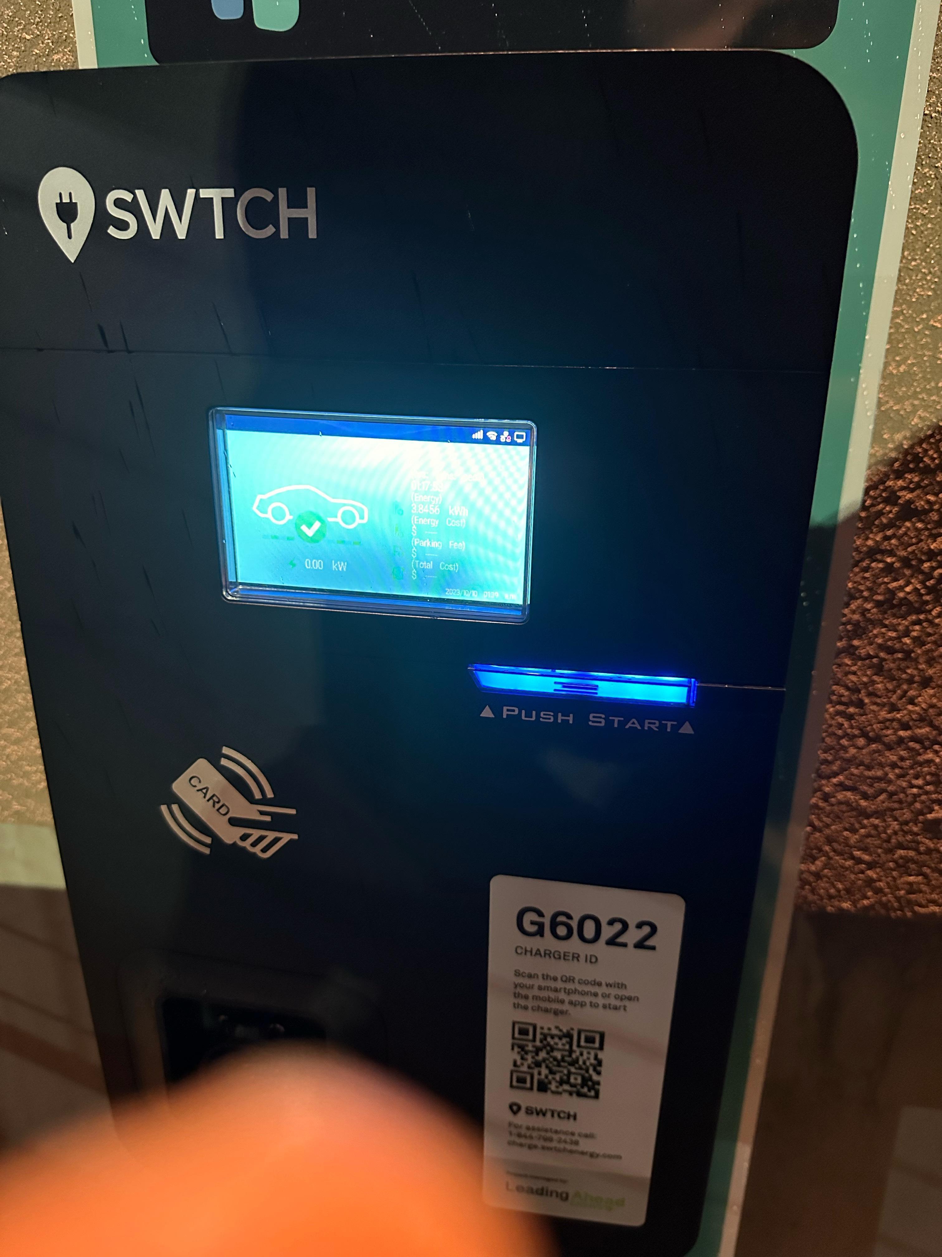 Cedar Heights Shopping Center Toronto, ON EV Station