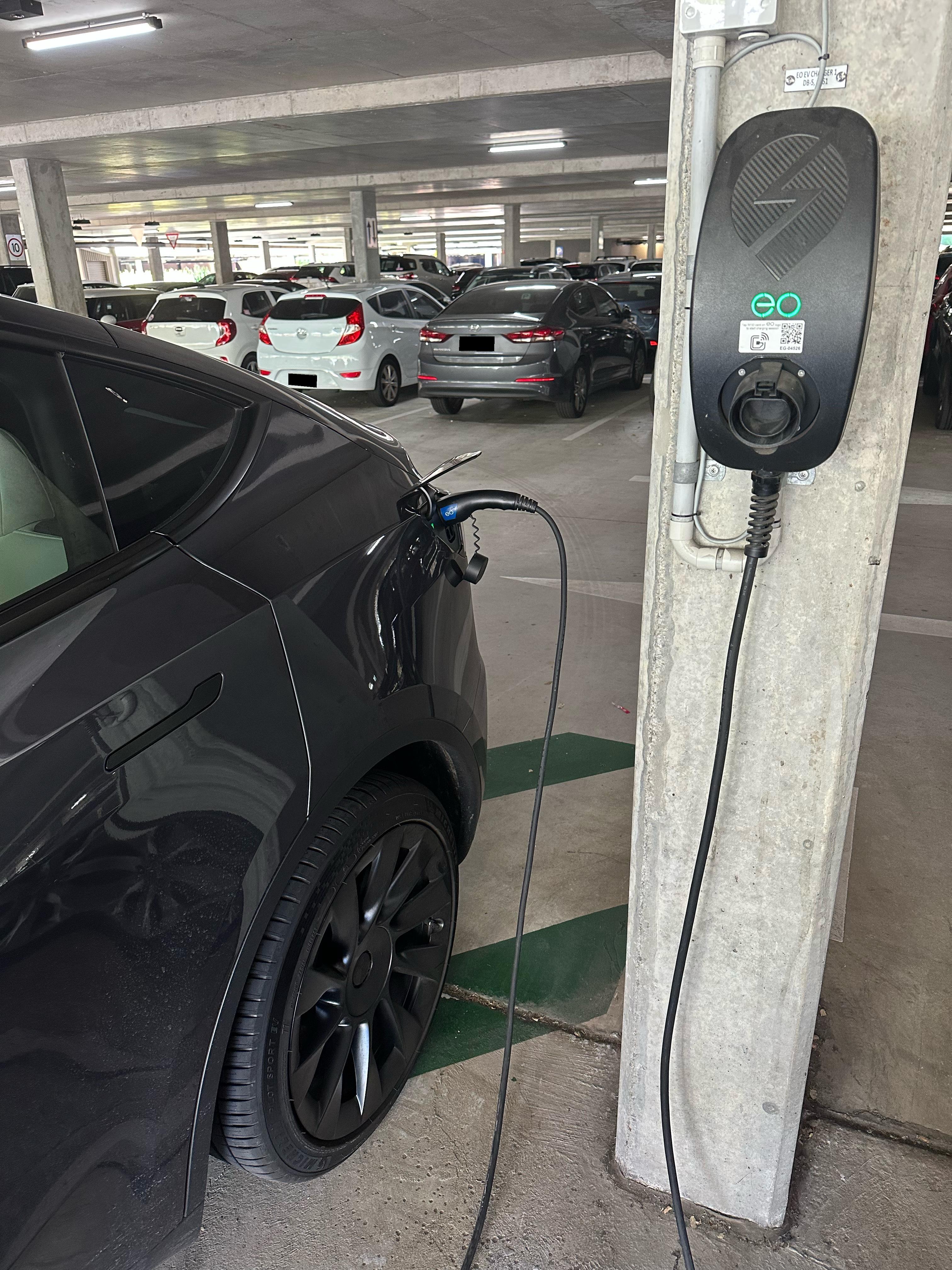 The University of Queensland UQ Sport St Lucia, QLD EV Station