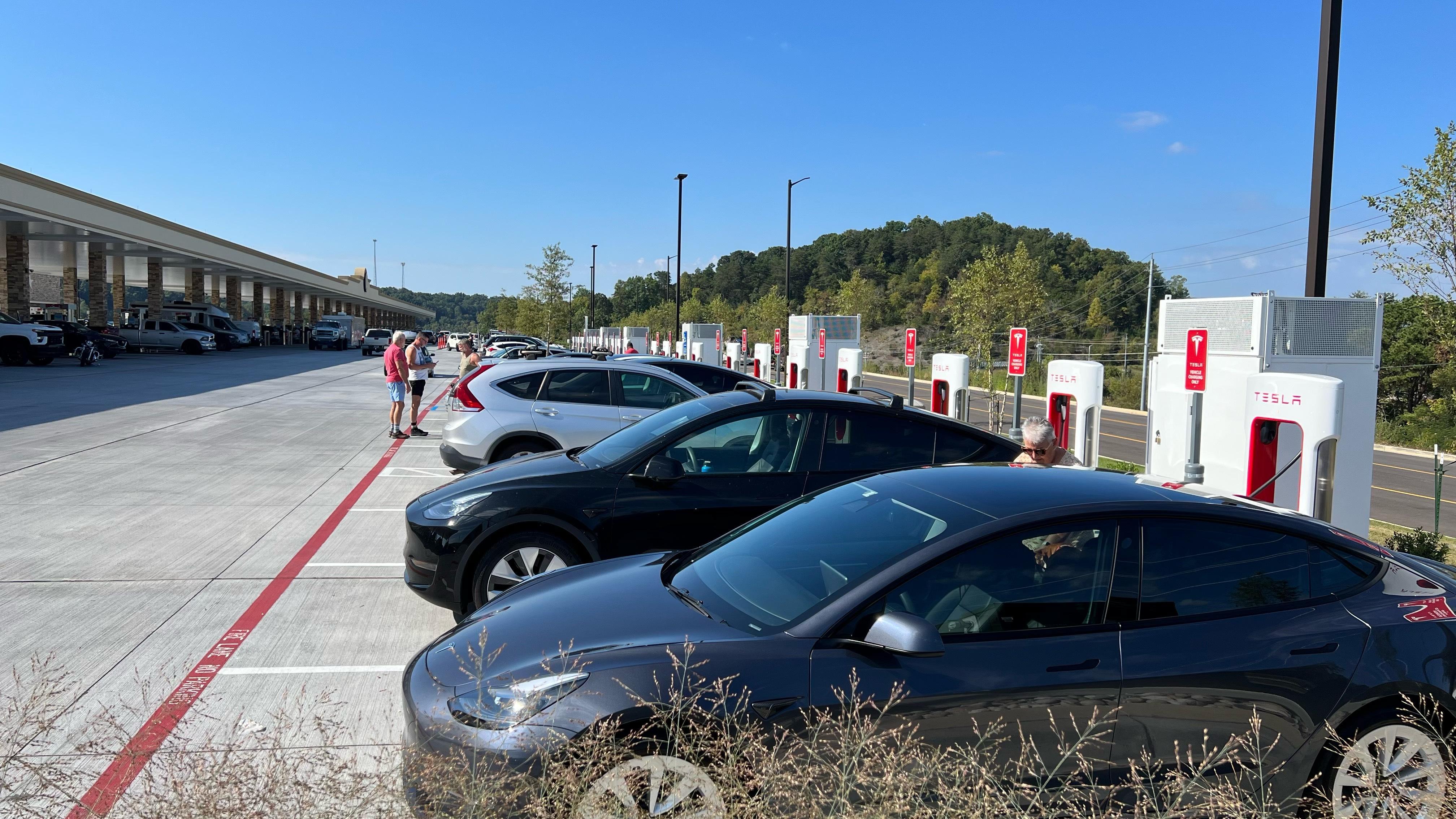 170 Bucee's Blvd Travel Center North Kodak, TN EV Station