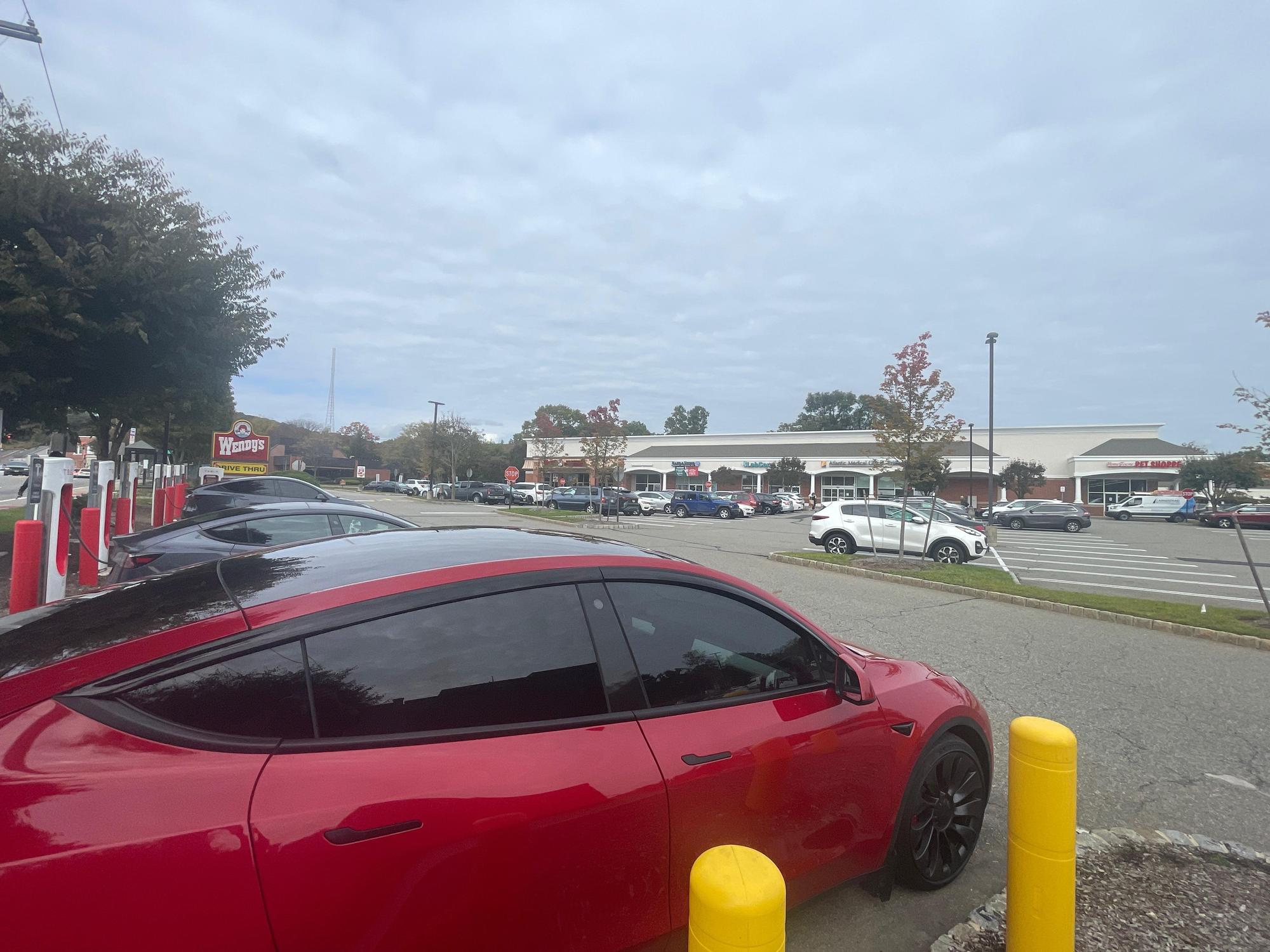 Pompton Lakes Towne Square (2) Pompton Lakes, NJ EV Station