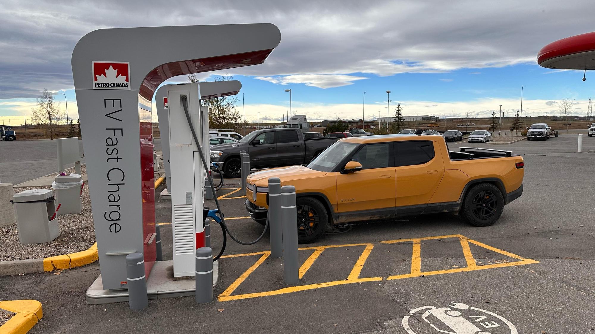 PetroCanada Aldersyde Aldersyde, AB EV Station