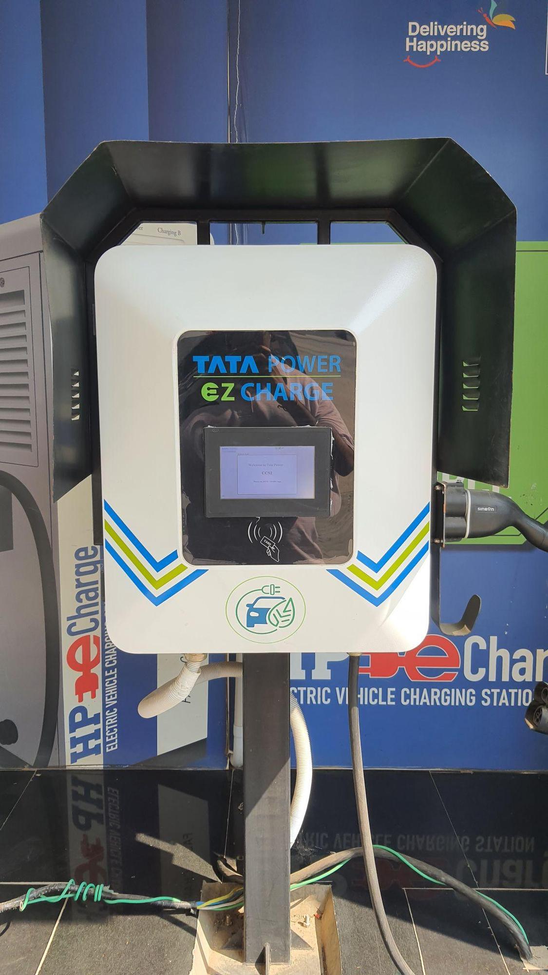 HP Petrol Pump Ahmedabad, GJ EV Station