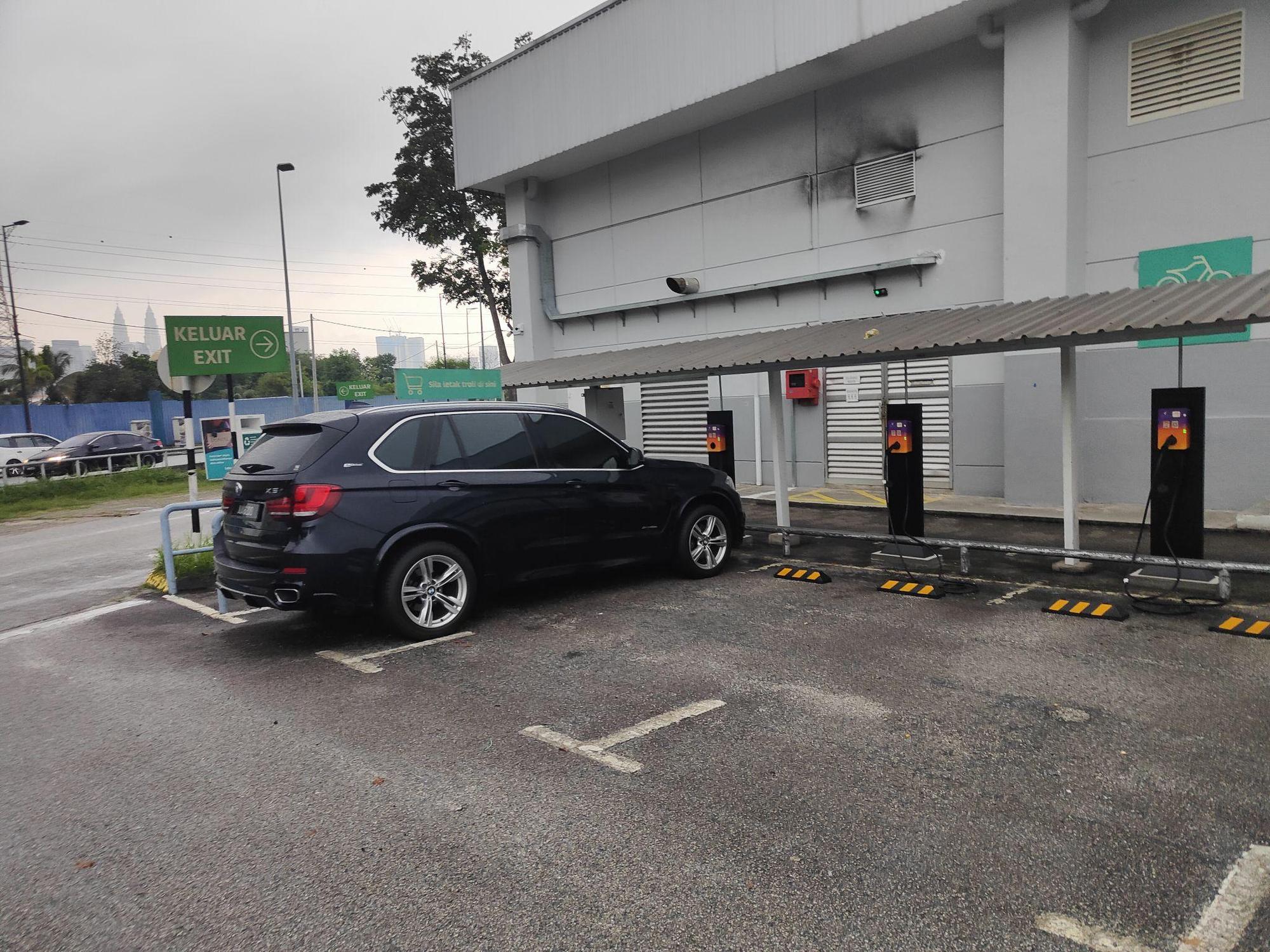 GentariGo Lotus's Ampang (3 x 11kW AC) Ampang, Wilayah Persekutuan