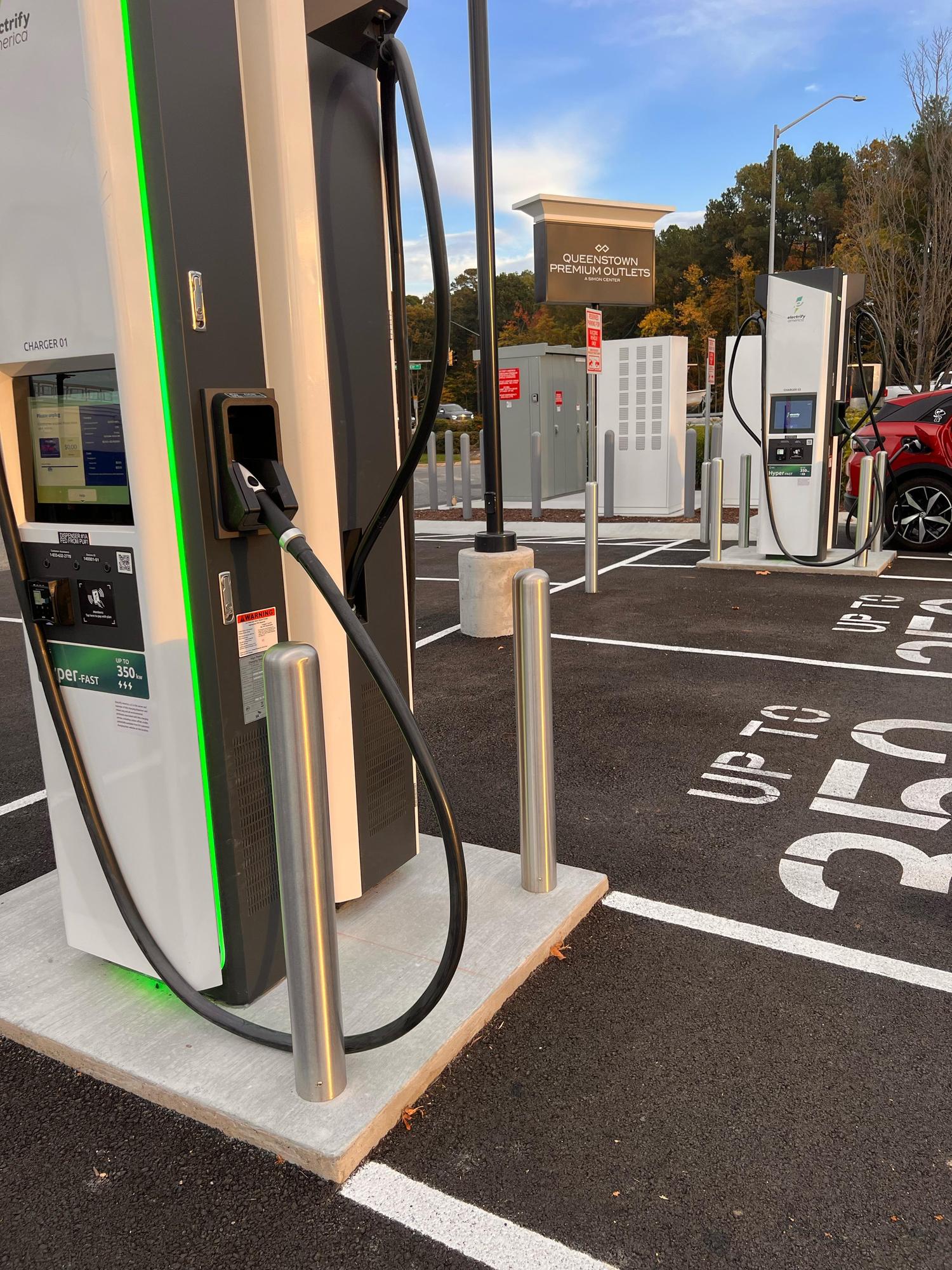 Queenstown Premium Outlets Squisito's Pizza Queenstown, MD EV Station